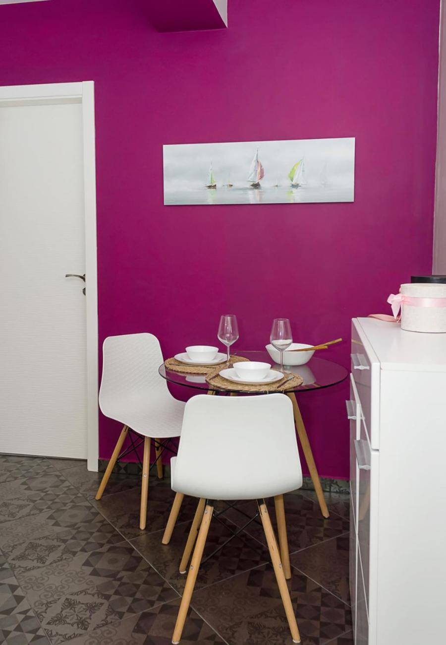 The Purplish 2-BD Apartment in Varna Center