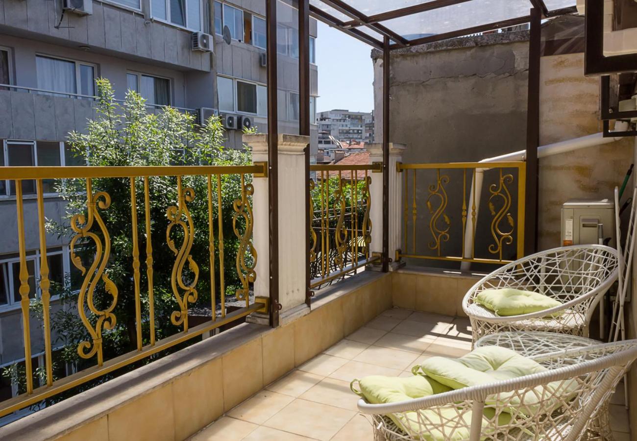 The Purplish 2-BD Apartment in Varna Center