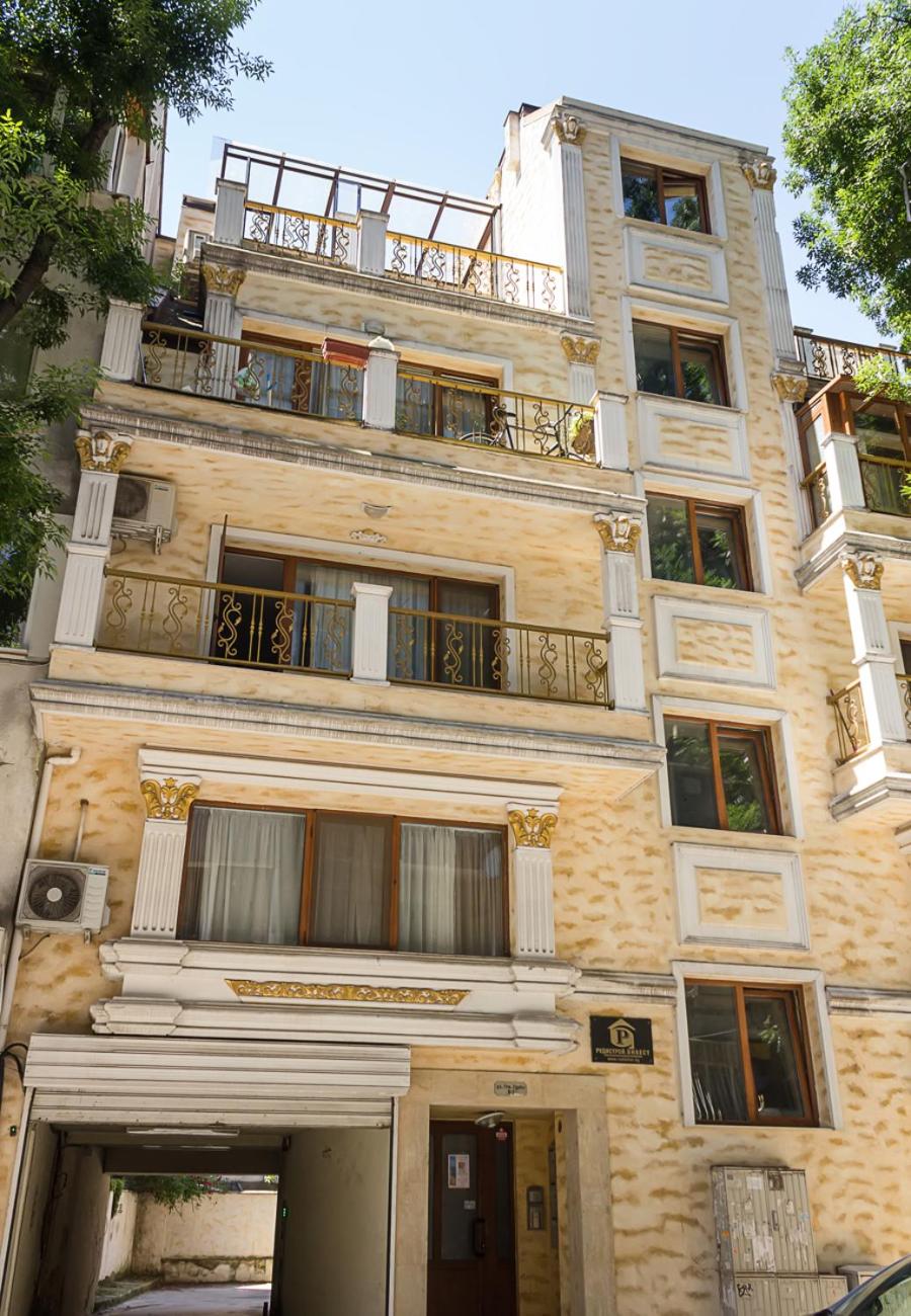 The Purplish 2-BD Apartment in Varna Center