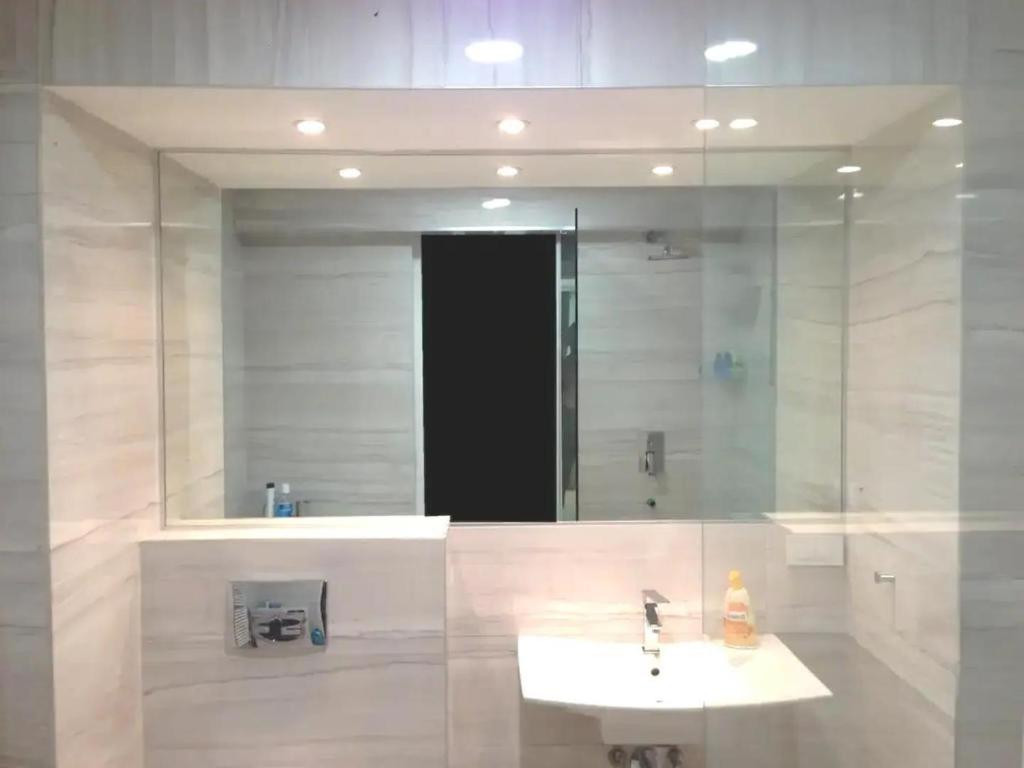 Designer Apartment in Old Town - Free Netflix