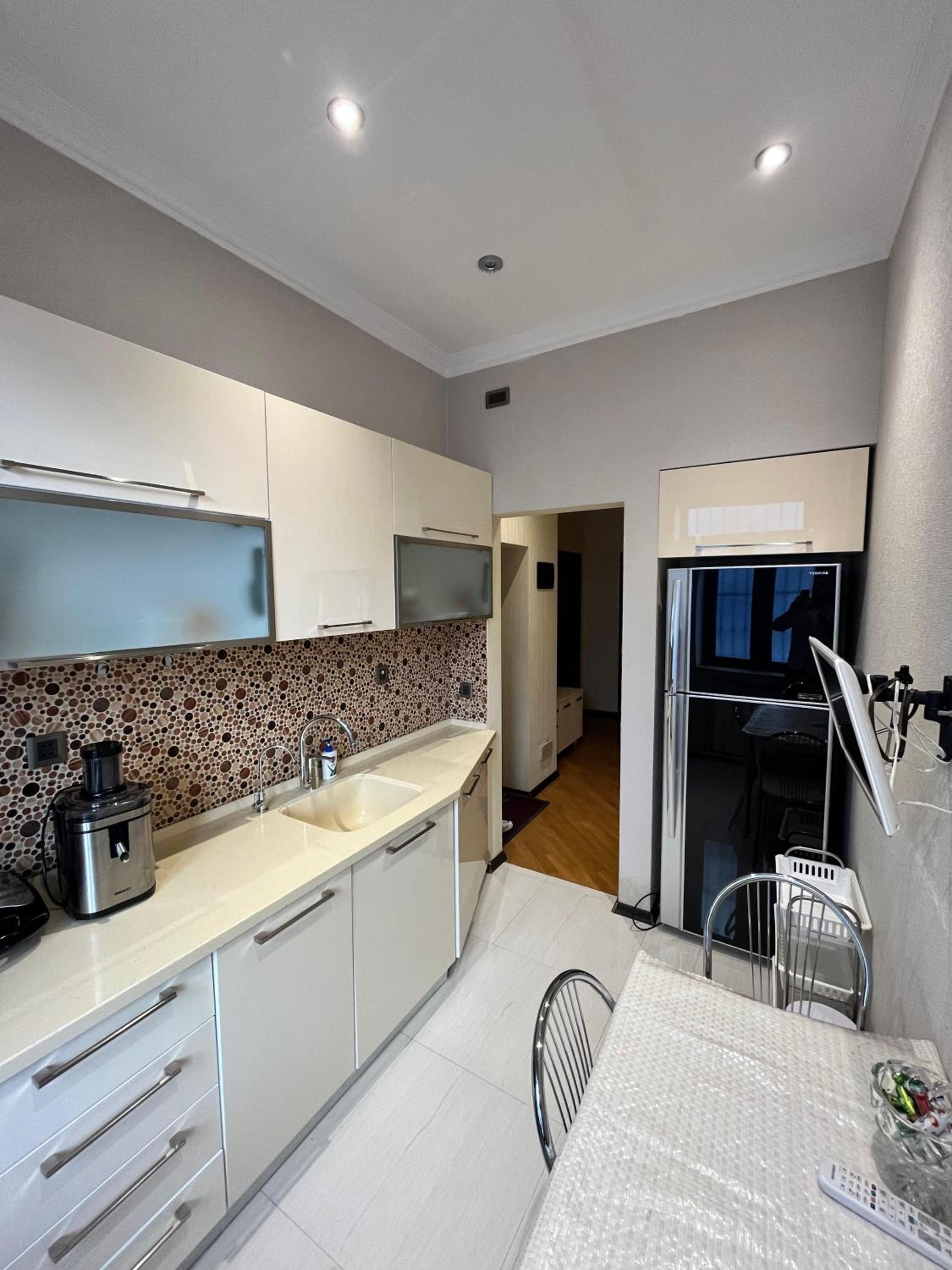 Modern 2BR Cozy Haven on Nizami St with a Balcony