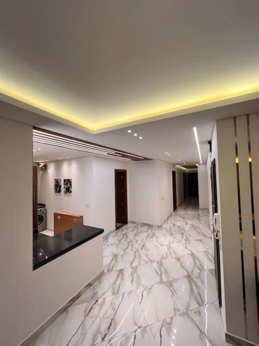 White Palace Double Room Private Bathroom 2