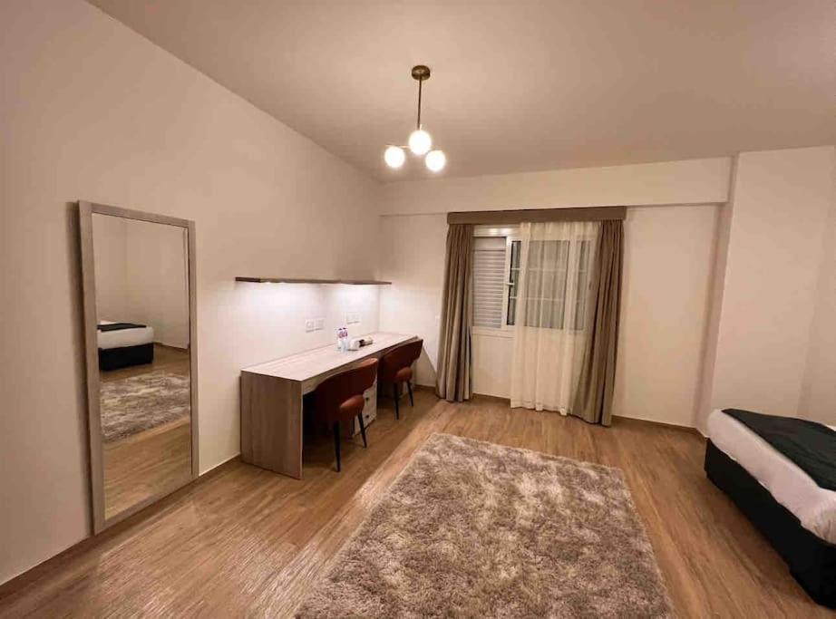 White Palace Double Room Private Bathroom 2
