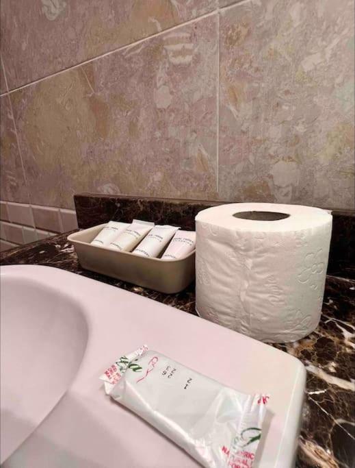 White Palace Double Room Private Bathroom 2