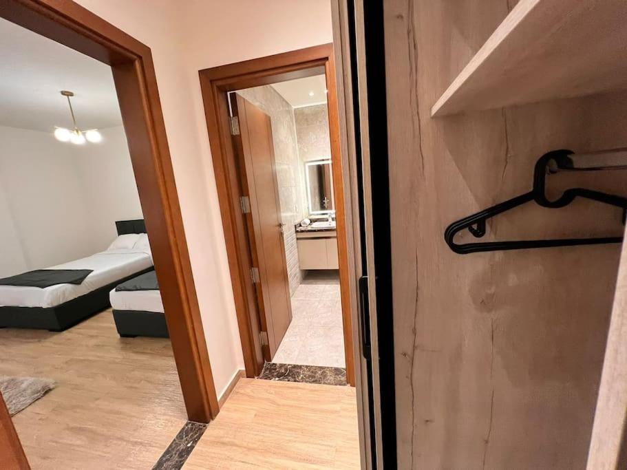 White Palace Double Room Private Bathroom 2