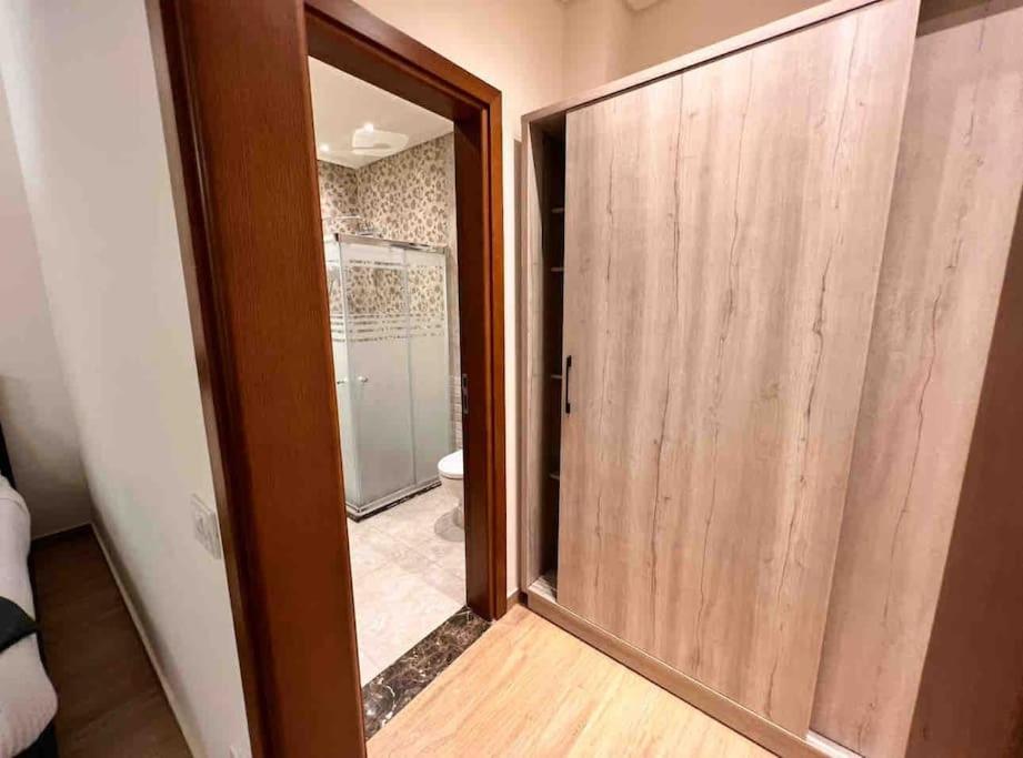 White Palace Double Room Private Bathroom 2