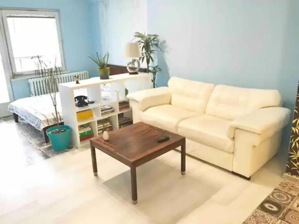 Designer Apartment in Old Town - Free Netflix