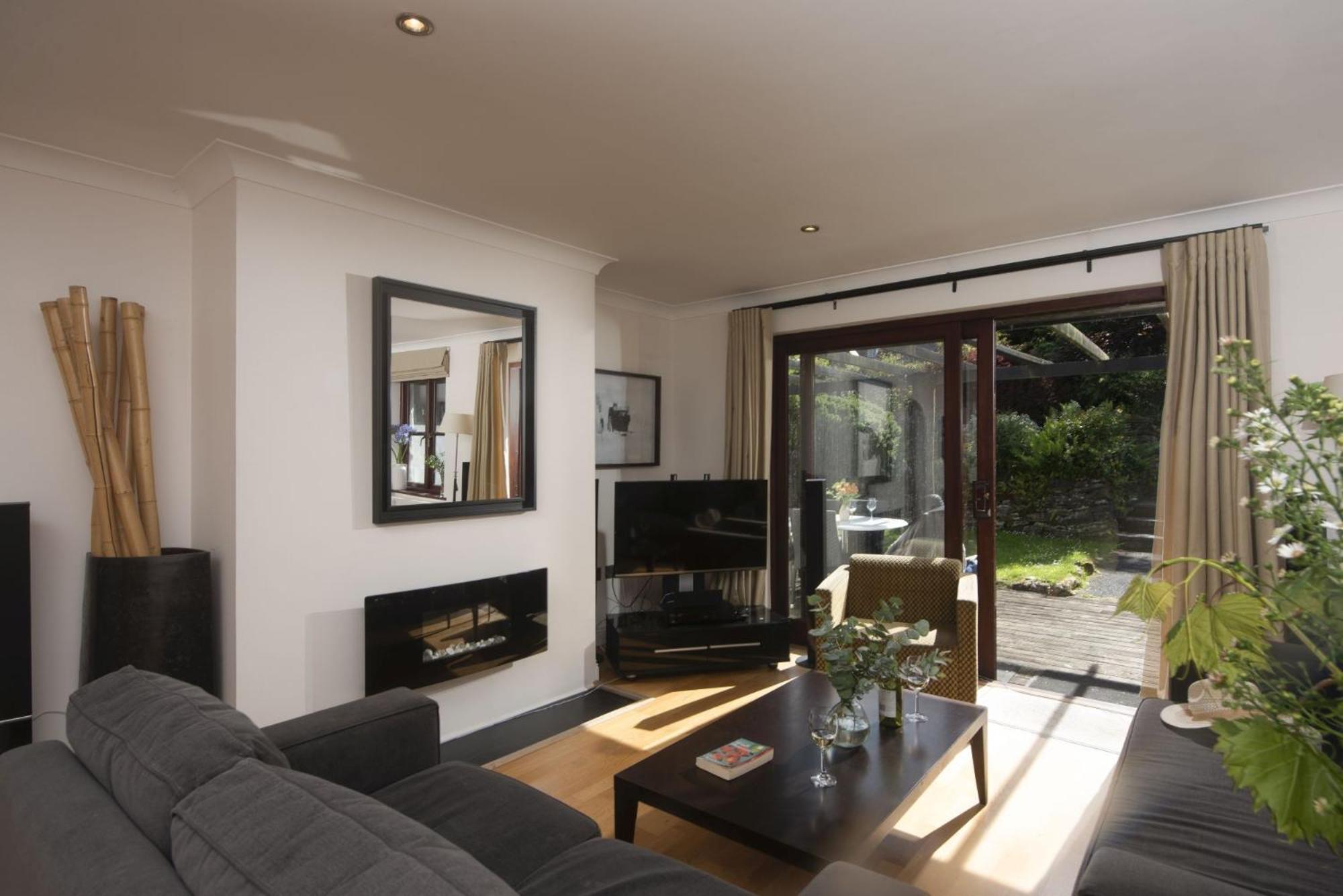 Fuschia, Lodge 15, Hustyns, Wadebridge view 5