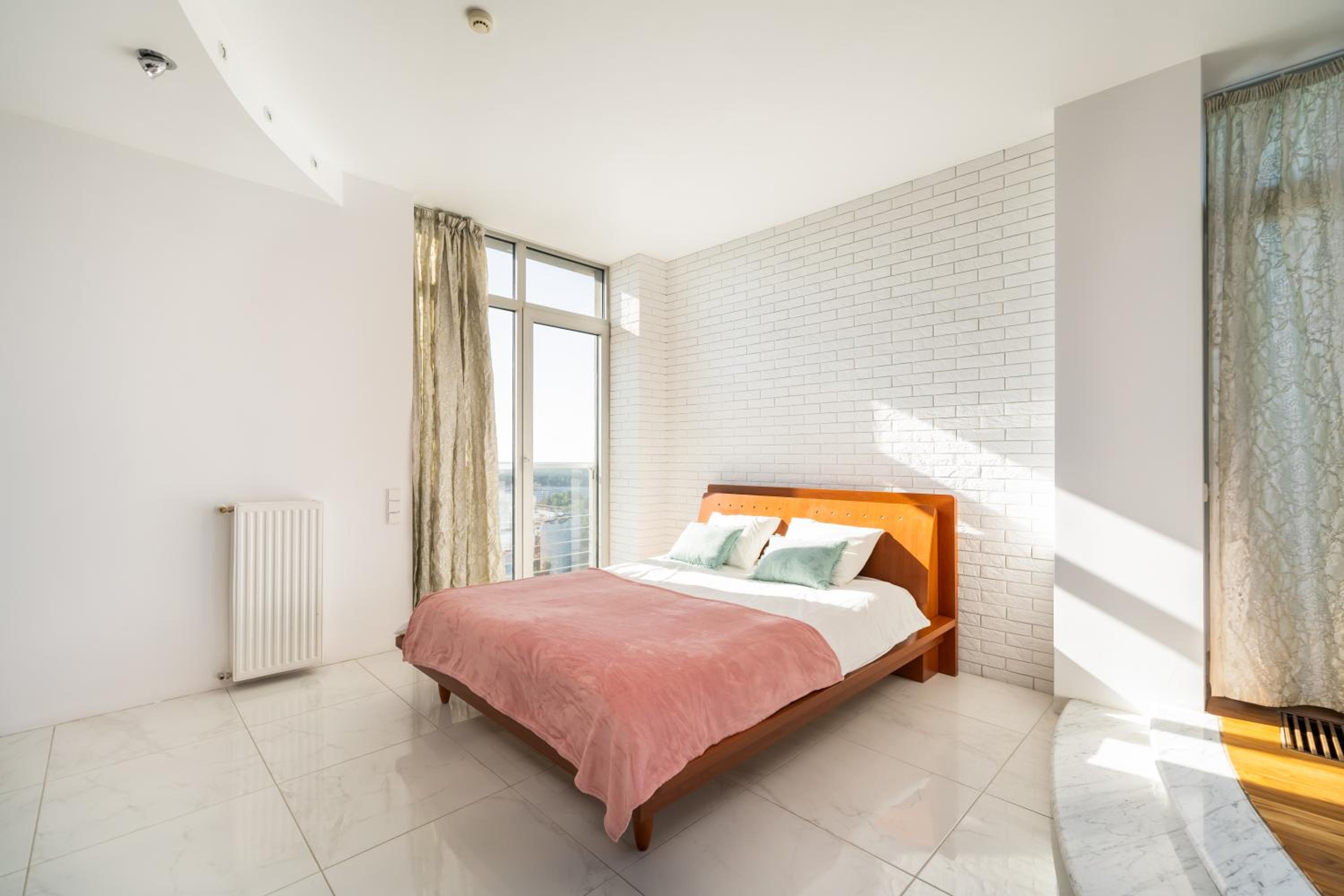 SkyPenthouse & SPA with FREE Parking