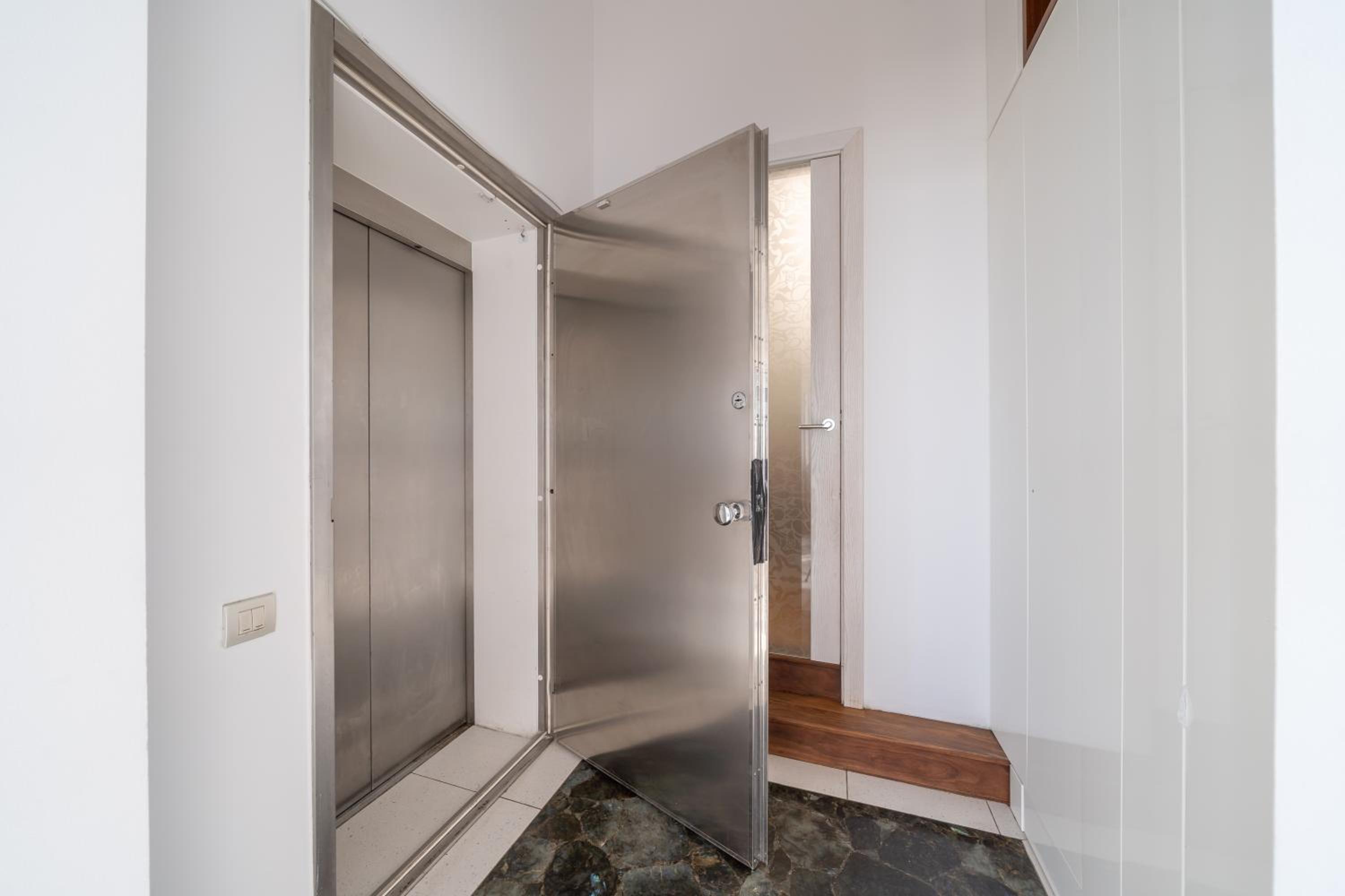 SkyPenthouse & SPA with FREE Parking