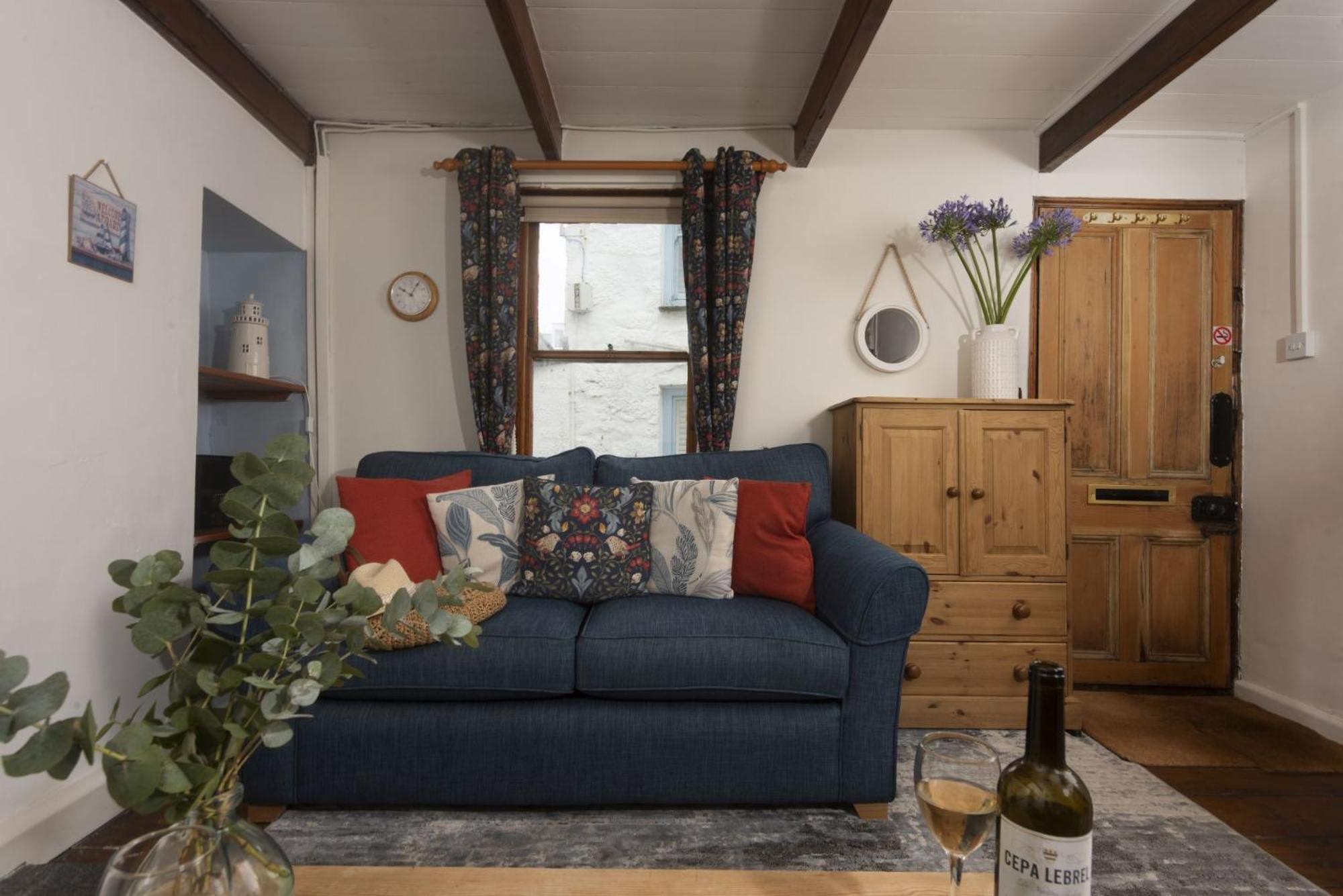 Cosy Cottage in St Ives, Wi-Fi, Pets Accepted view 5