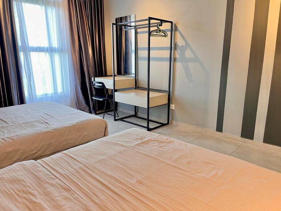 Coastal Calm Spacious and Quiet Seaview Retreat photo 3