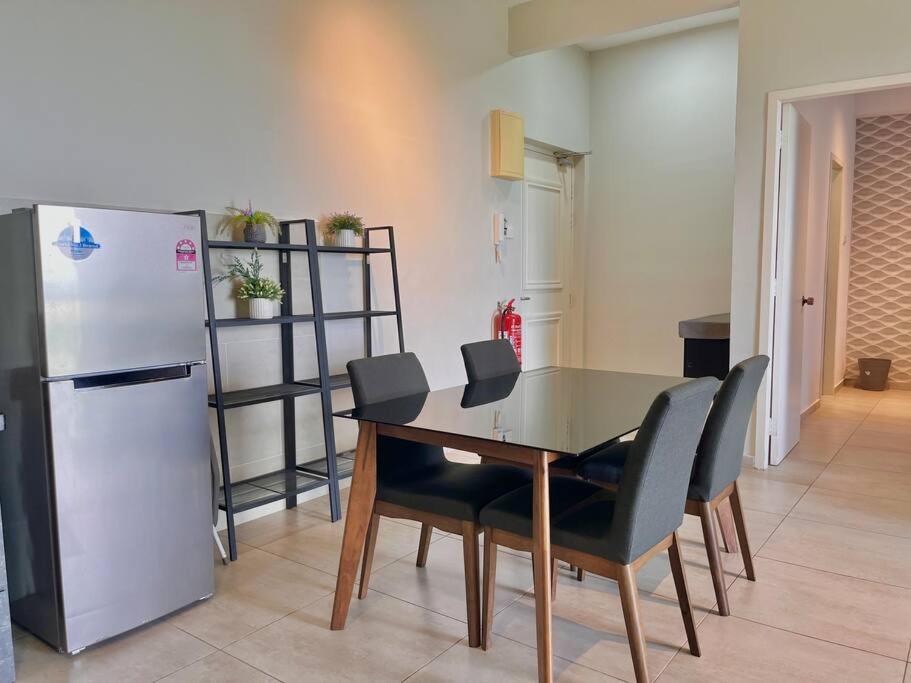 Coastal Calm Spacious and Quiet Seaview Retreat photo 5