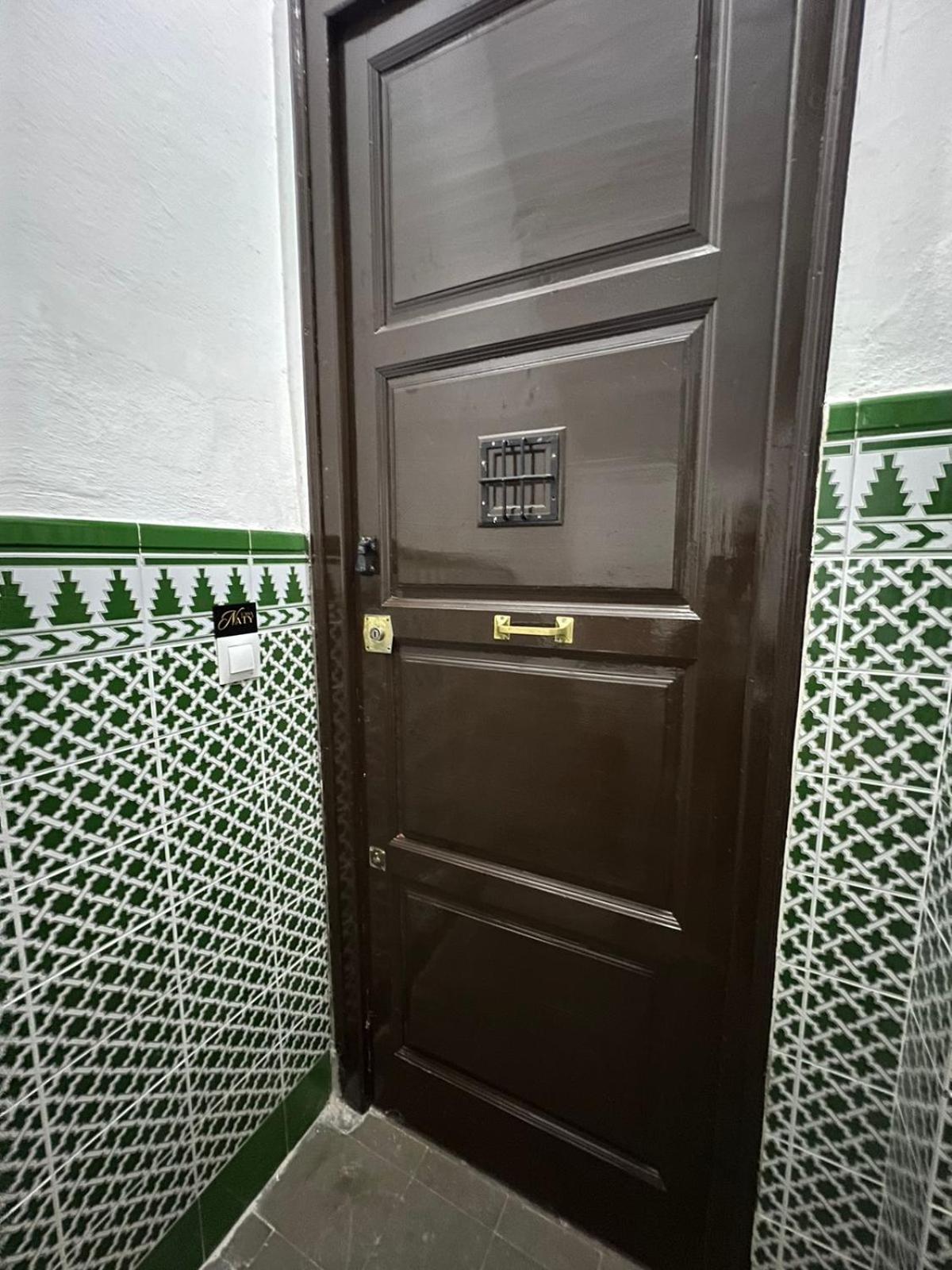 CASA NATY, Espacioso Renovado Apartamento en el Centro de Malaga