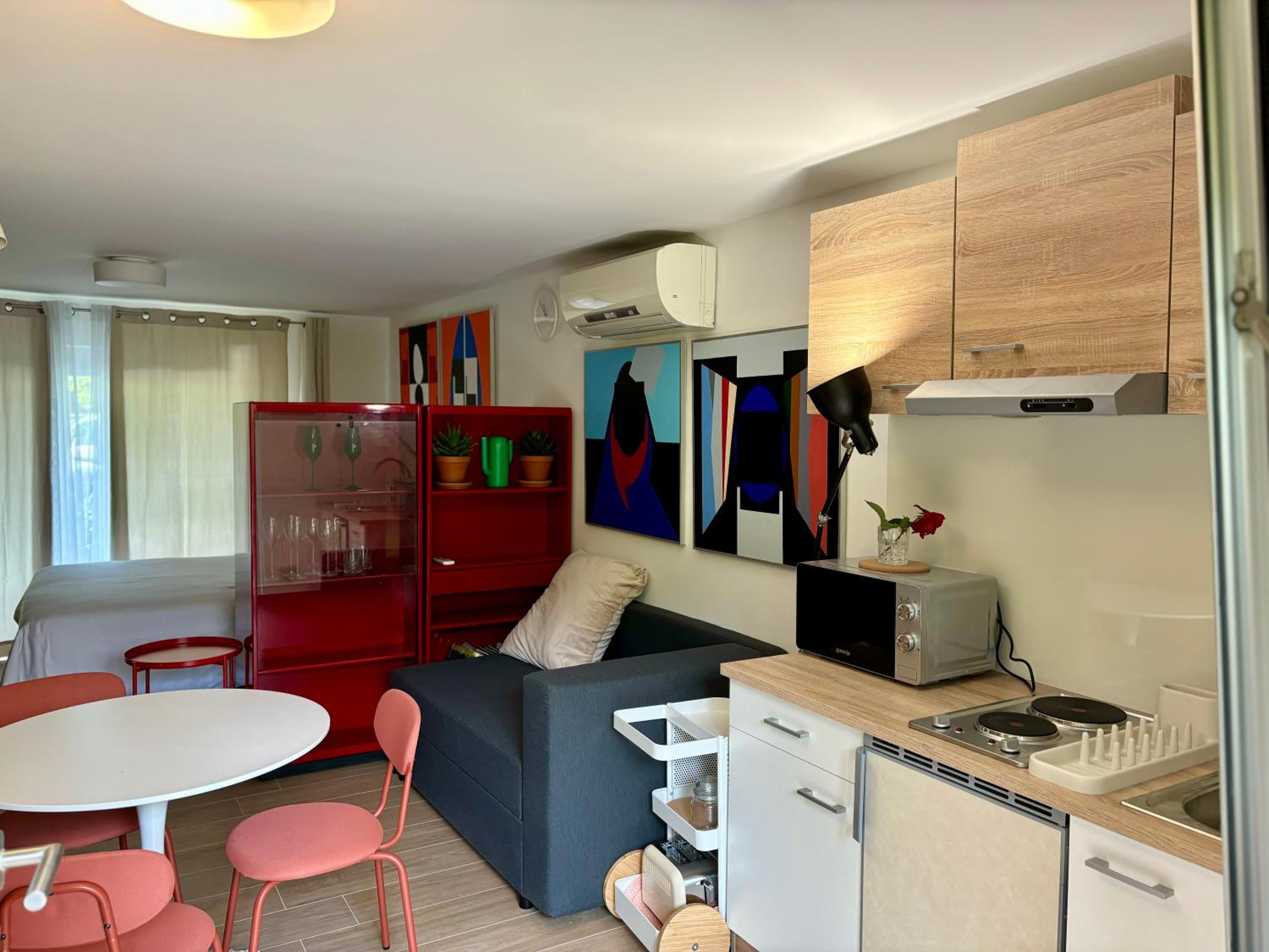 hotel room