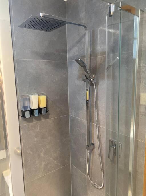 4 bedroom 2 bath renovated with spa king bed and free arcade games sleeps 10