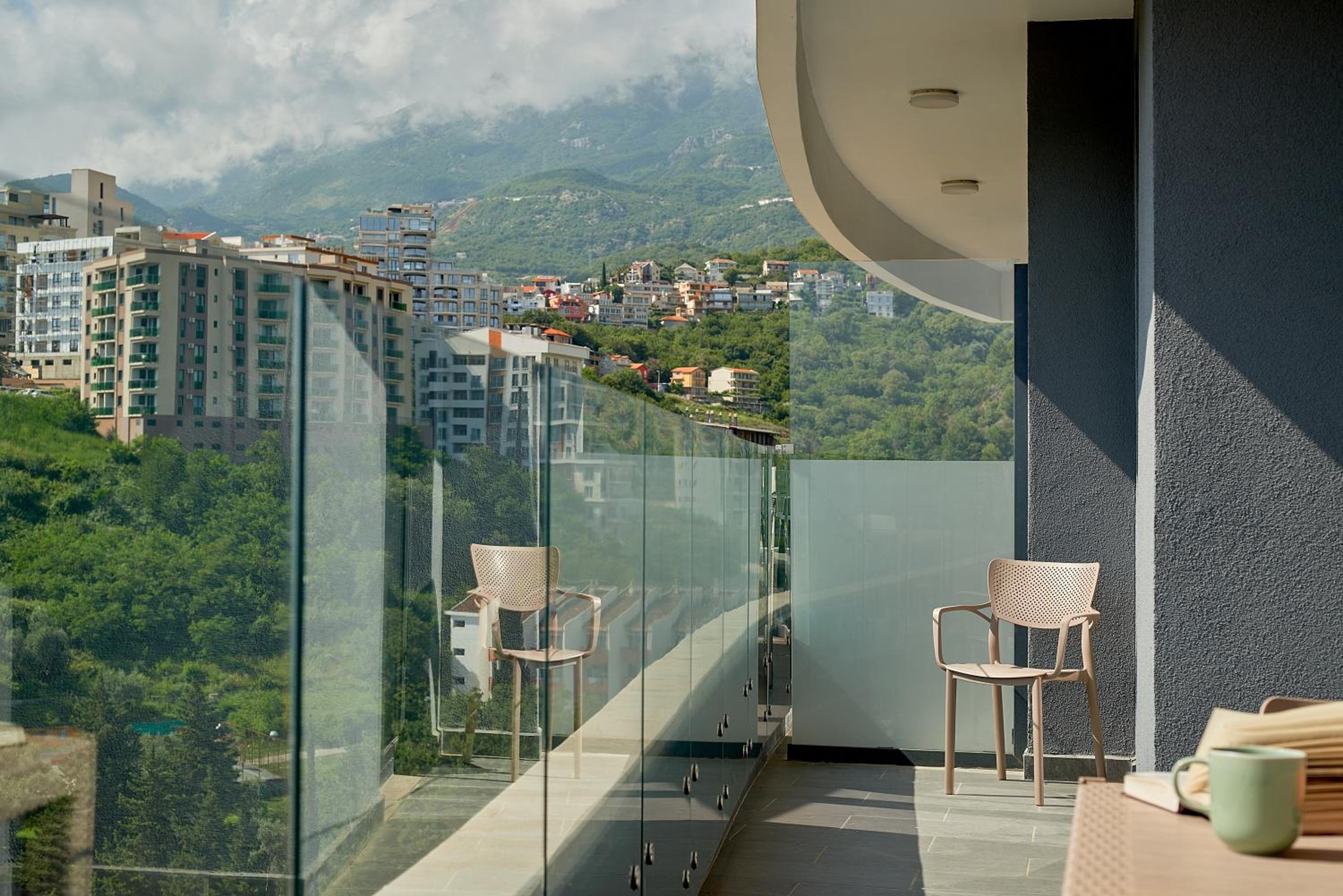 Skyline resort