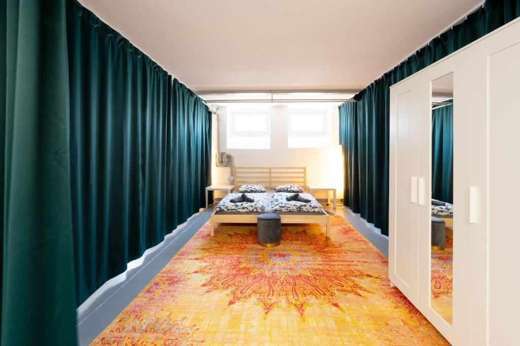 Sunlit Urban Haven Zurich Loft with Five Queen Beds