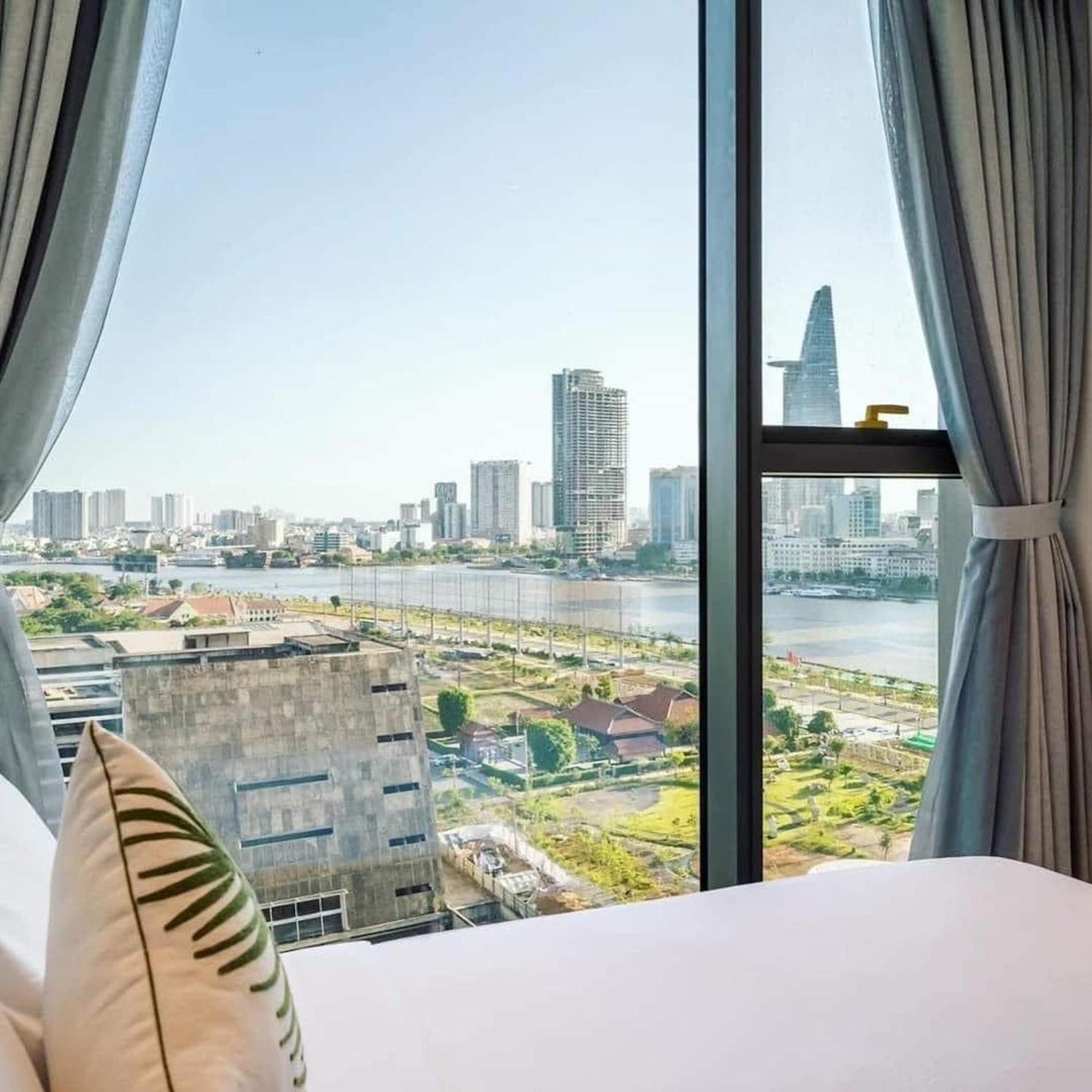 ZO Apartment Opera, Crest, Galleria -Central Saigon -Free POOL-GYM-SAUNA Room-YOGA Room
