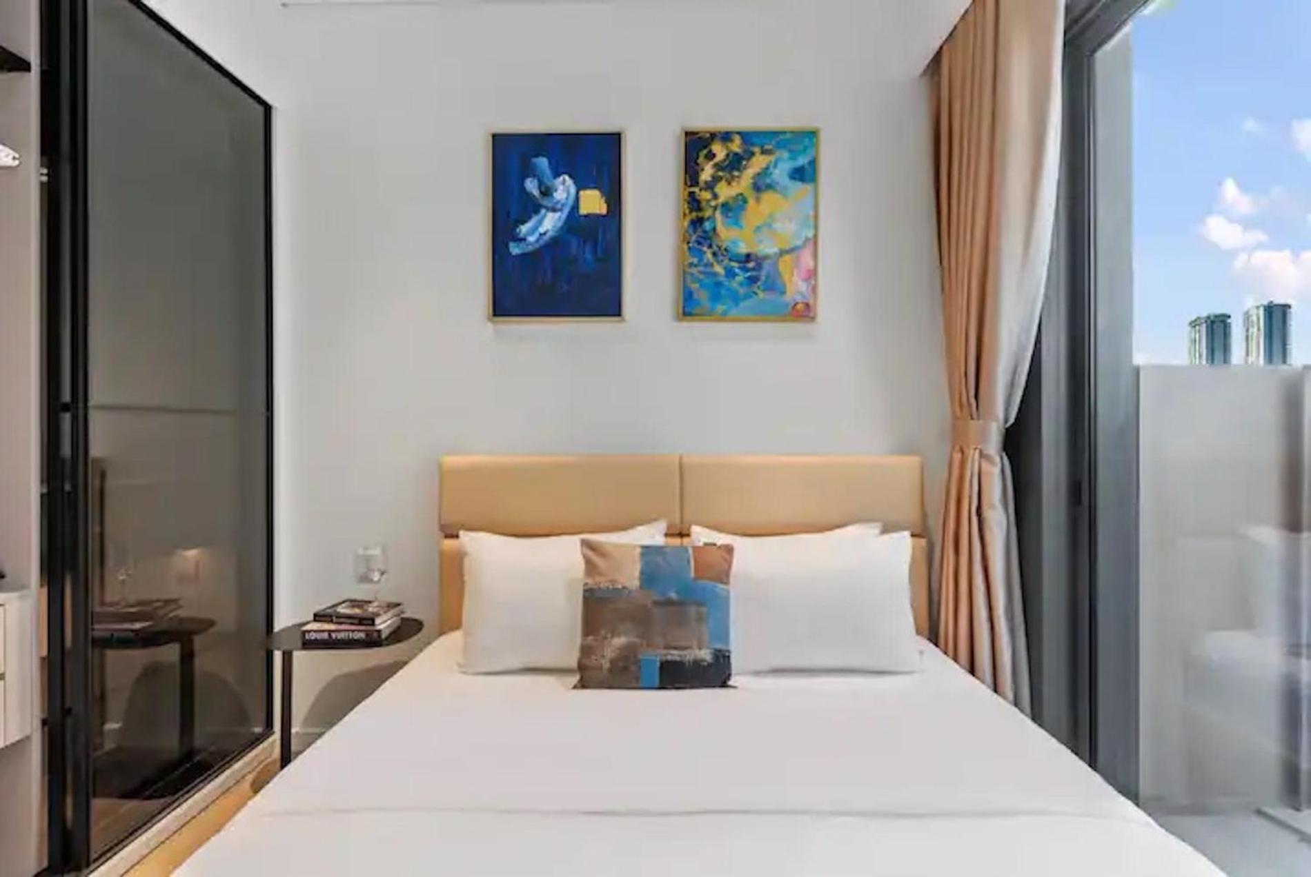 ZO Apartment Opera, Crest, Galleria -Central Saigon -Free POOL-GYM-SAUNA Room-YOGA Room