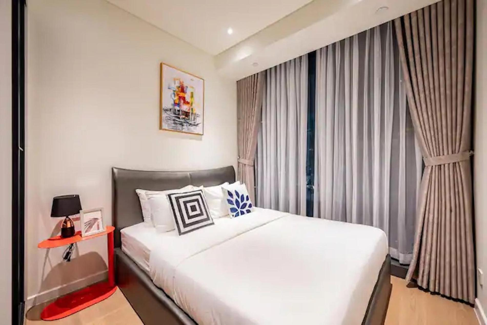 ZO Apartment Opera, Crest, Galleria -Central Saigon -Free POOL-GYM-SAUNA Room-YOGA Room