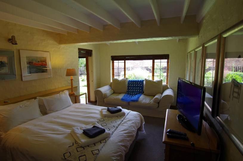 Delagoa Cottage Dullstroom view 4