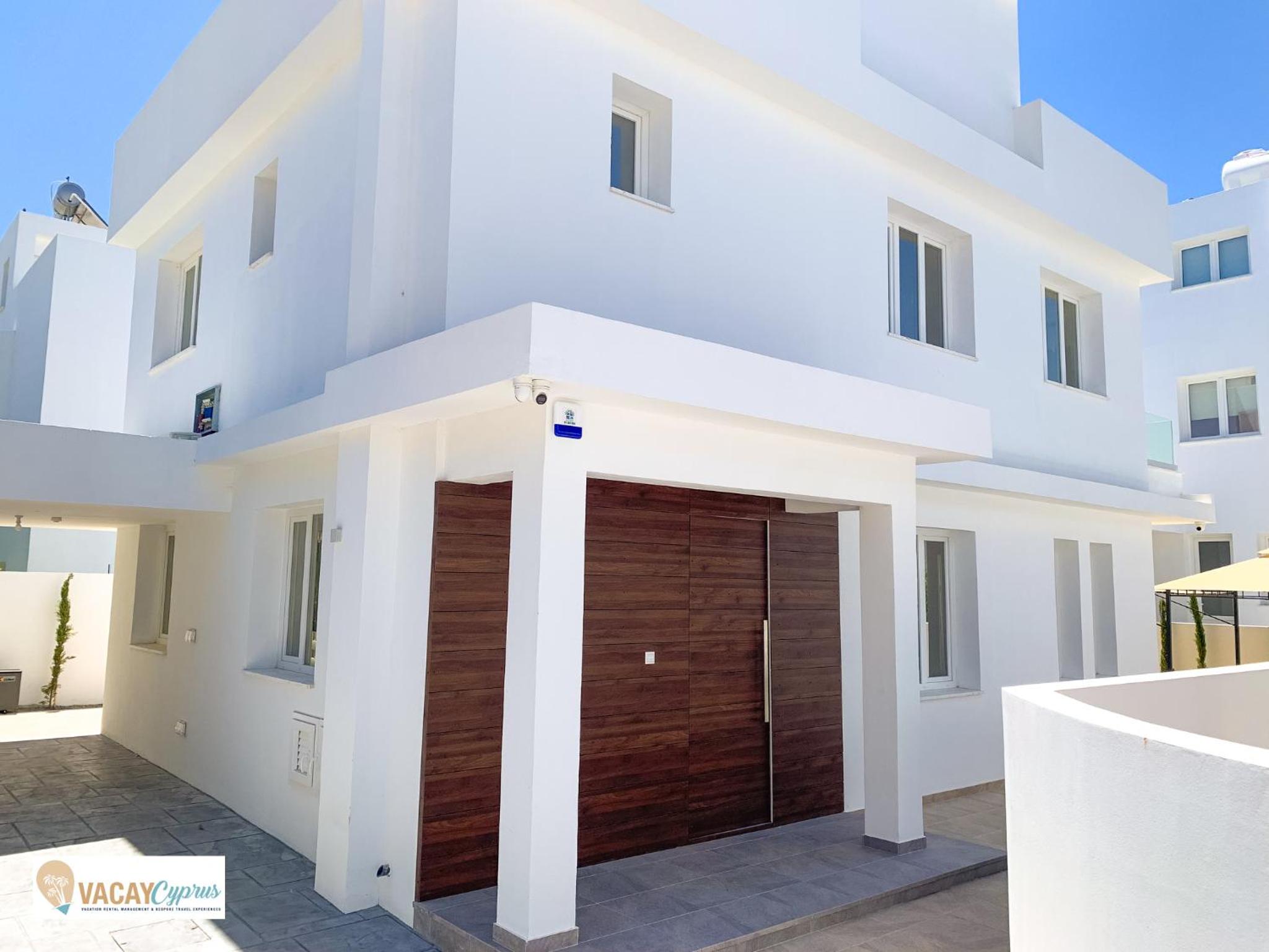 Villa Orash