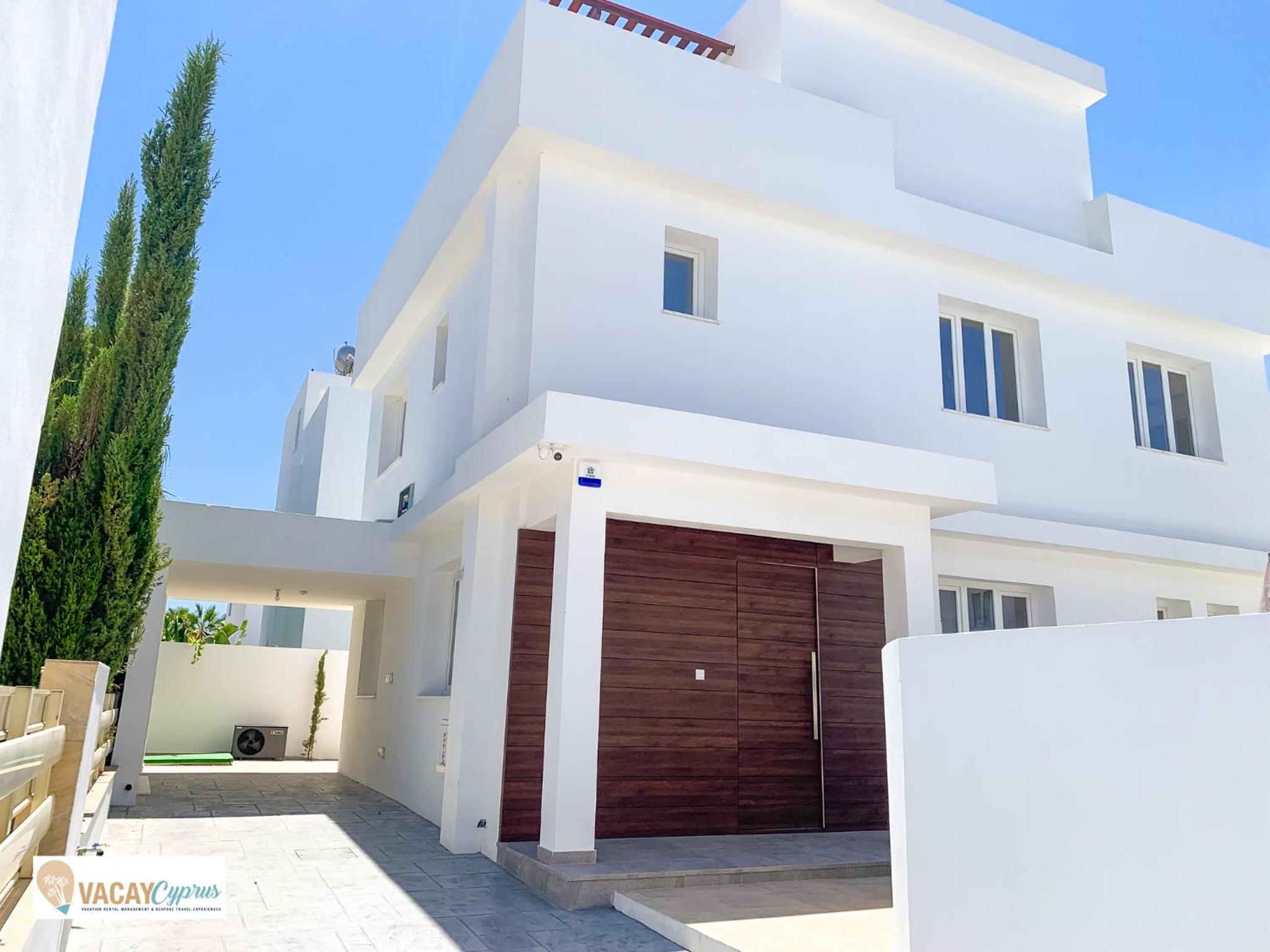 Villa Orash
