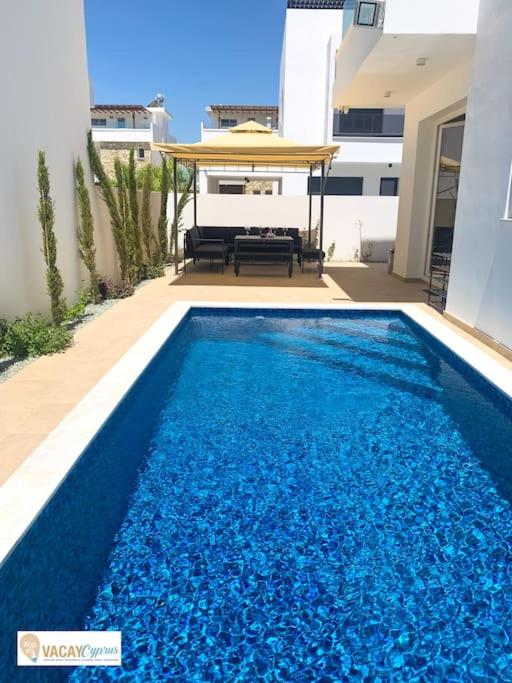 Villa Orash
