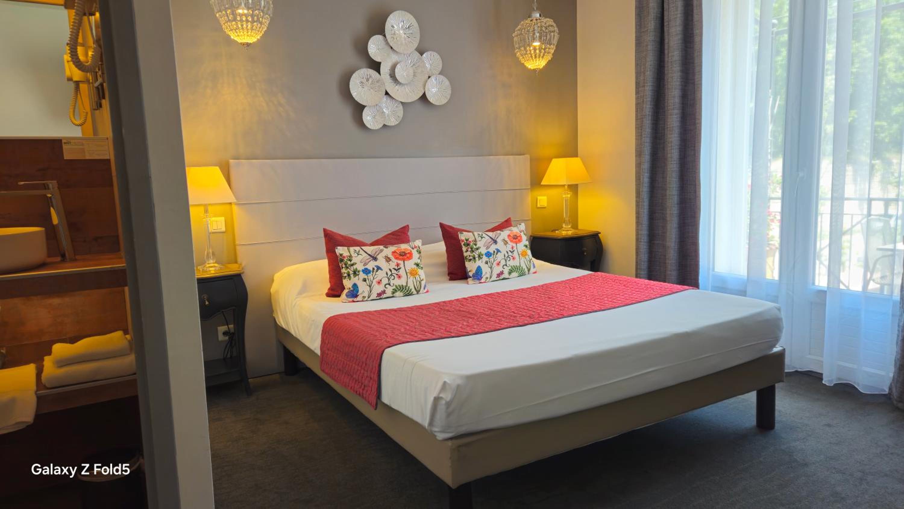 Arles Vacations - Brit Hotel Acacias - Property Image 39