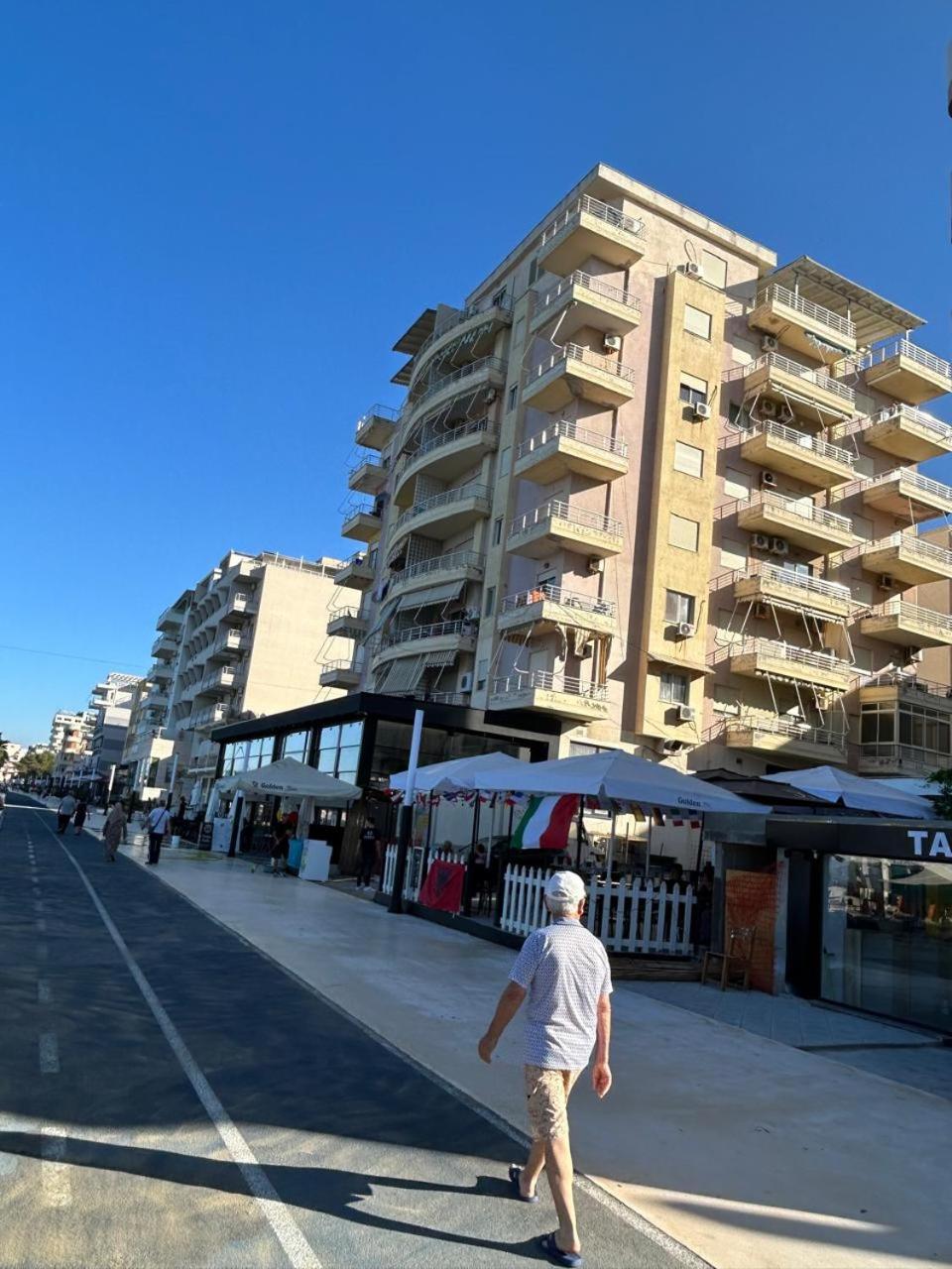 Beachfront apartment Nita