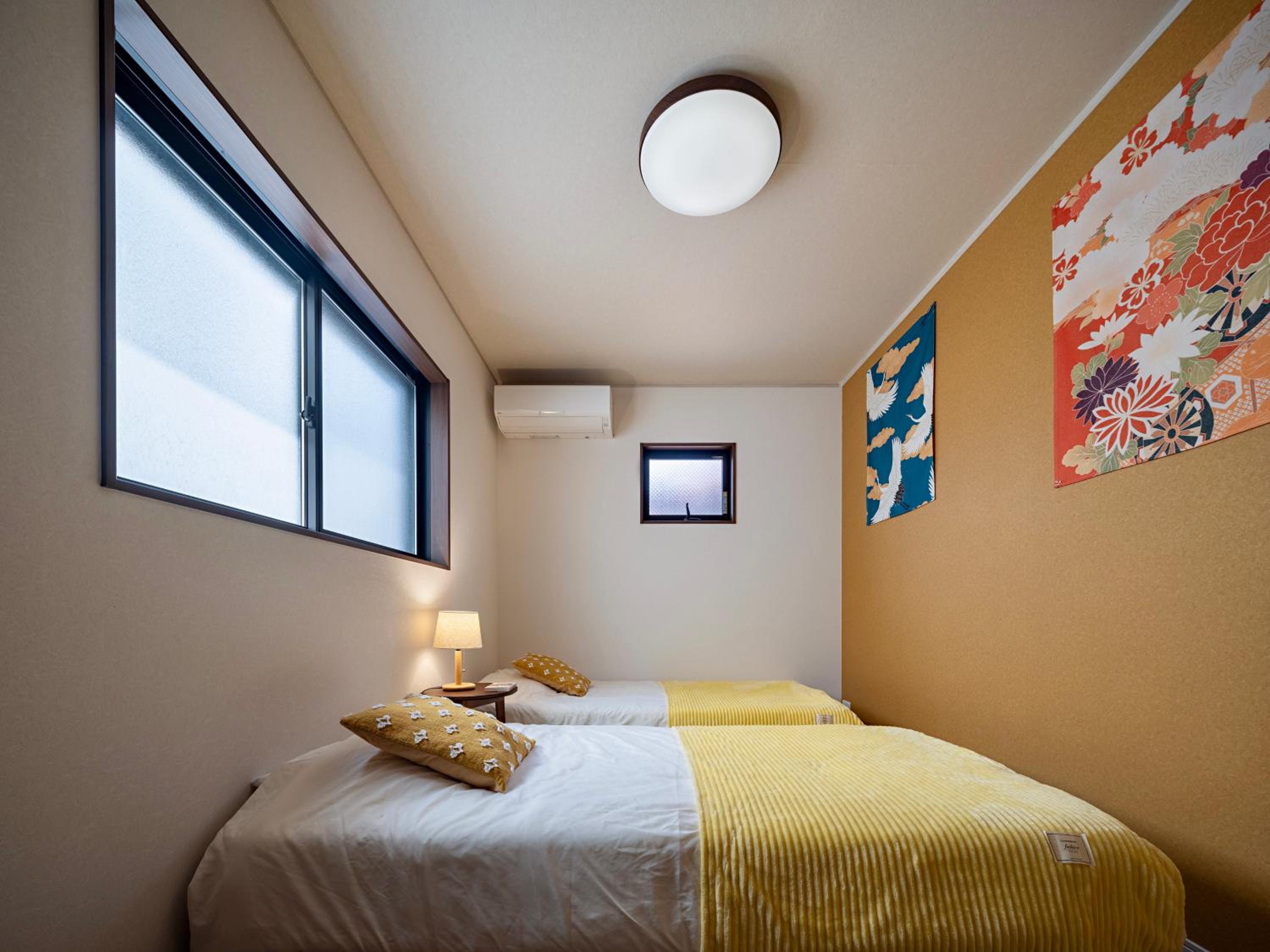 福助豆腐5mins walk to JRLoop Tsuruhashi 5mins to Nipponbashi Namba USJ Nara Direct