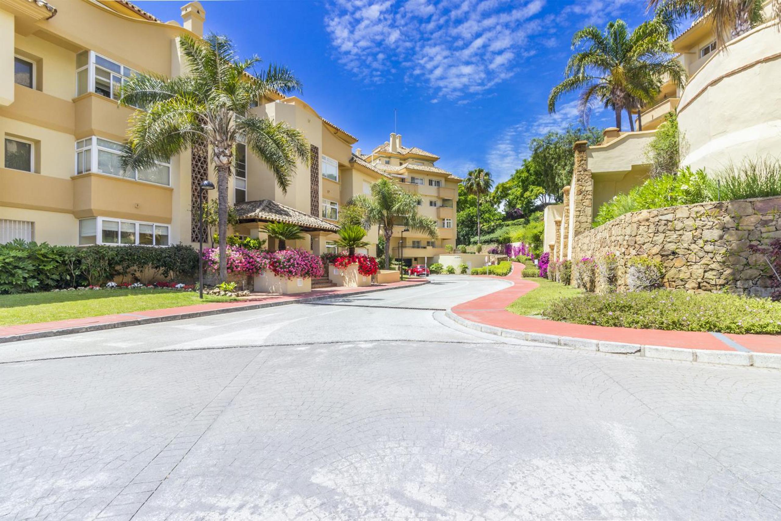Cubo's Apartamento Boutique Elviria Hills Marbella