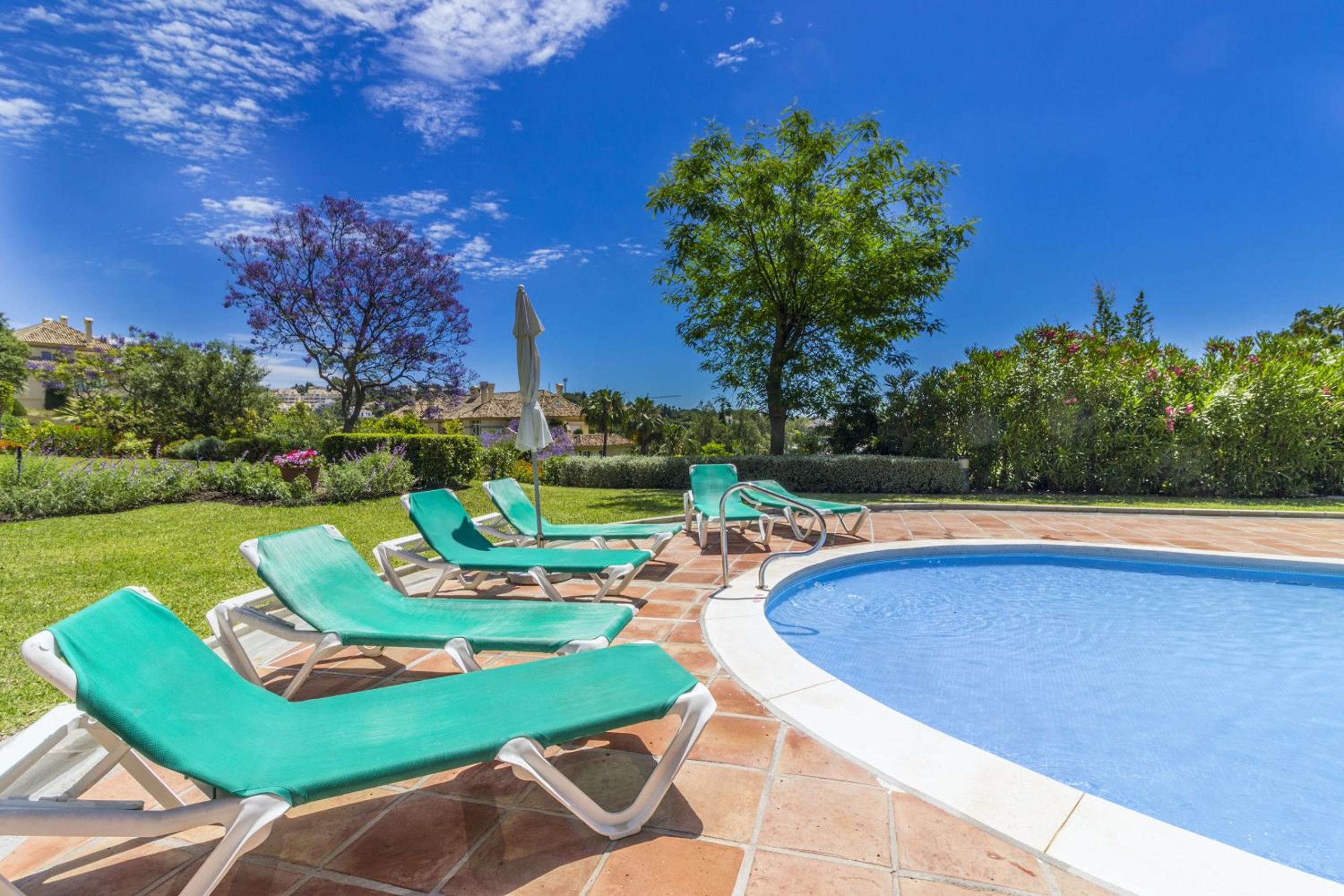 Cubo's Apartamento Boutique Elviria Hills Marbella