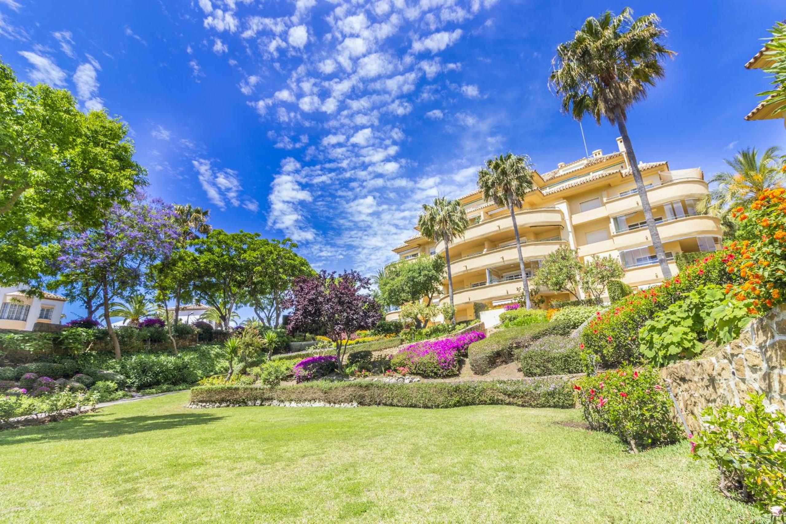 Cubo's Apartamento Boutique Elviria Hills Marbella