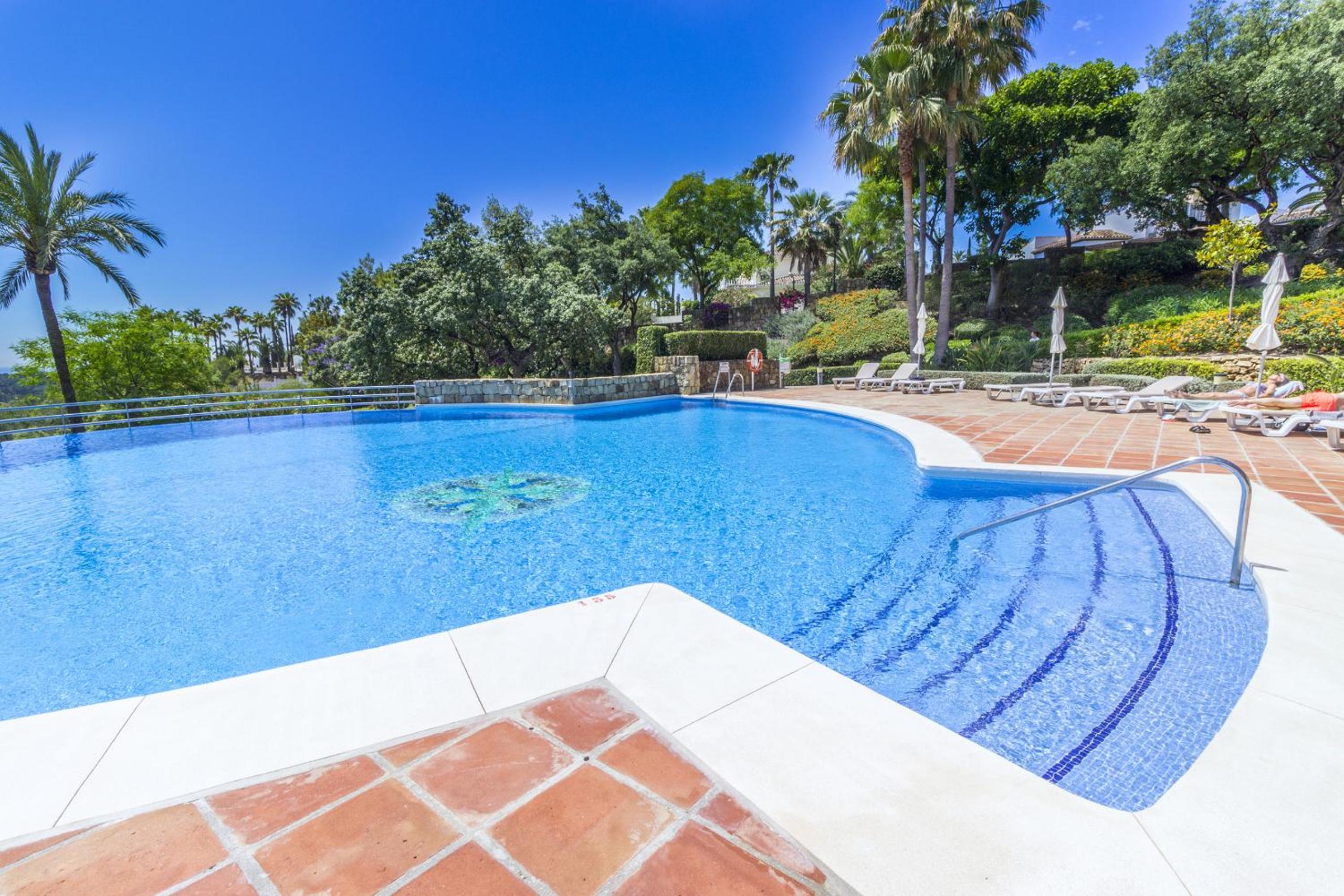 Cubo's Apartamento Boutique Elviria Hills Marbella