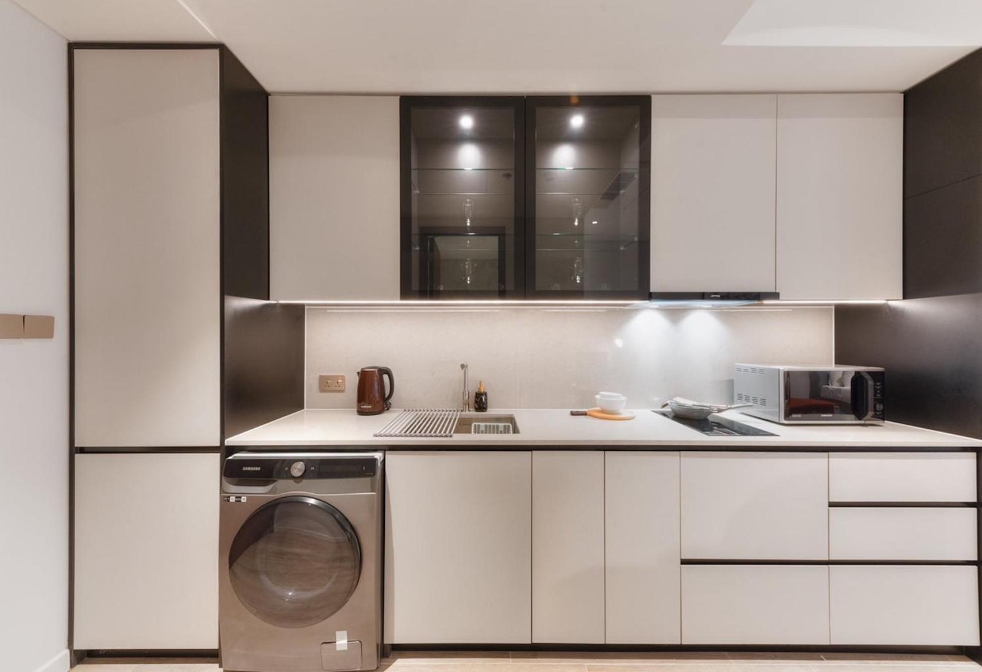 ZO Apartment Opera, Crest, Galleria -Central Saigon -Free POOL-GYM-SAUNA Room-YOGA Room