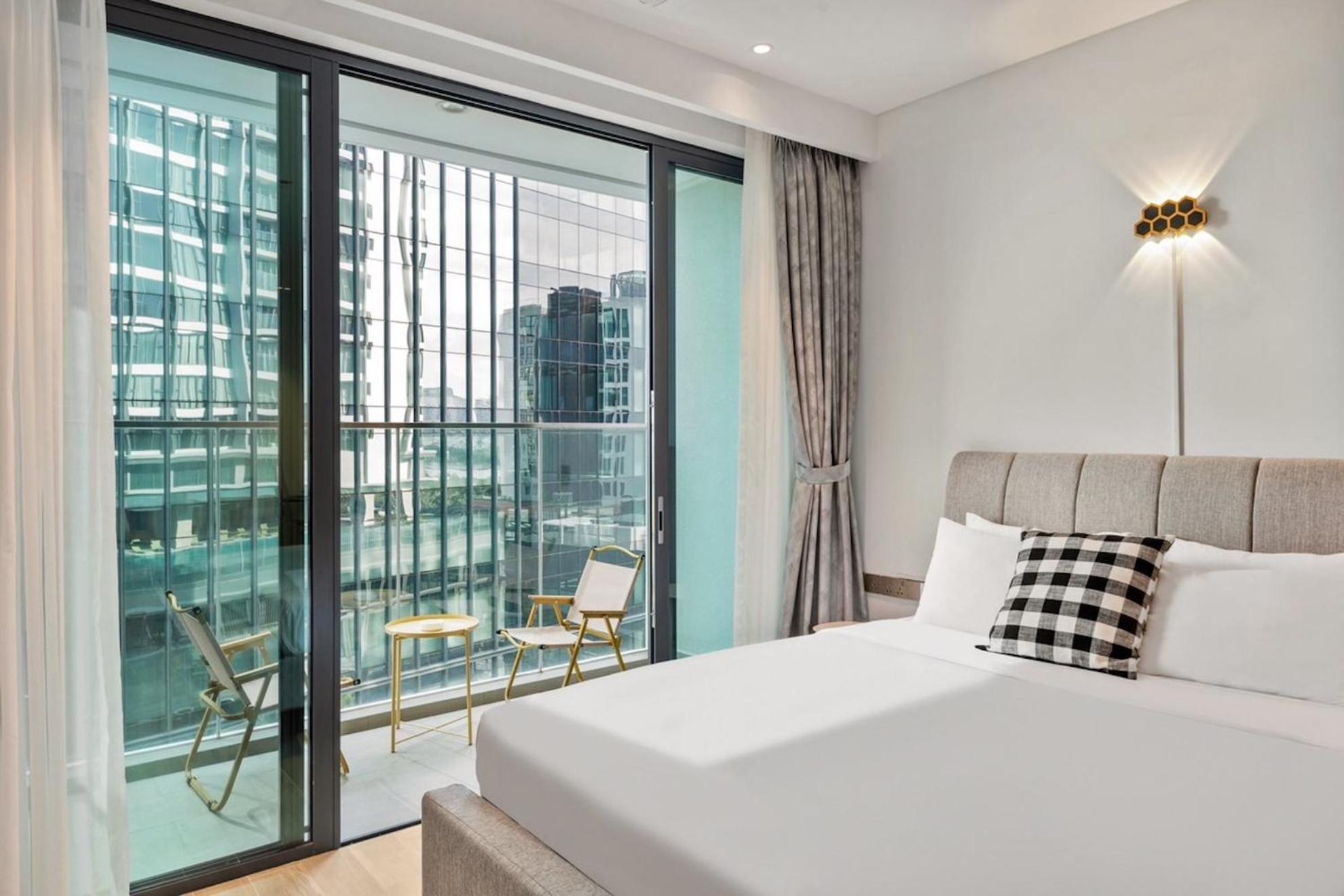 ZO Apartment Opera, Crest, Galleria -Central Saigon -Free POOL-GYM-SAUNA Room-YOGA Room