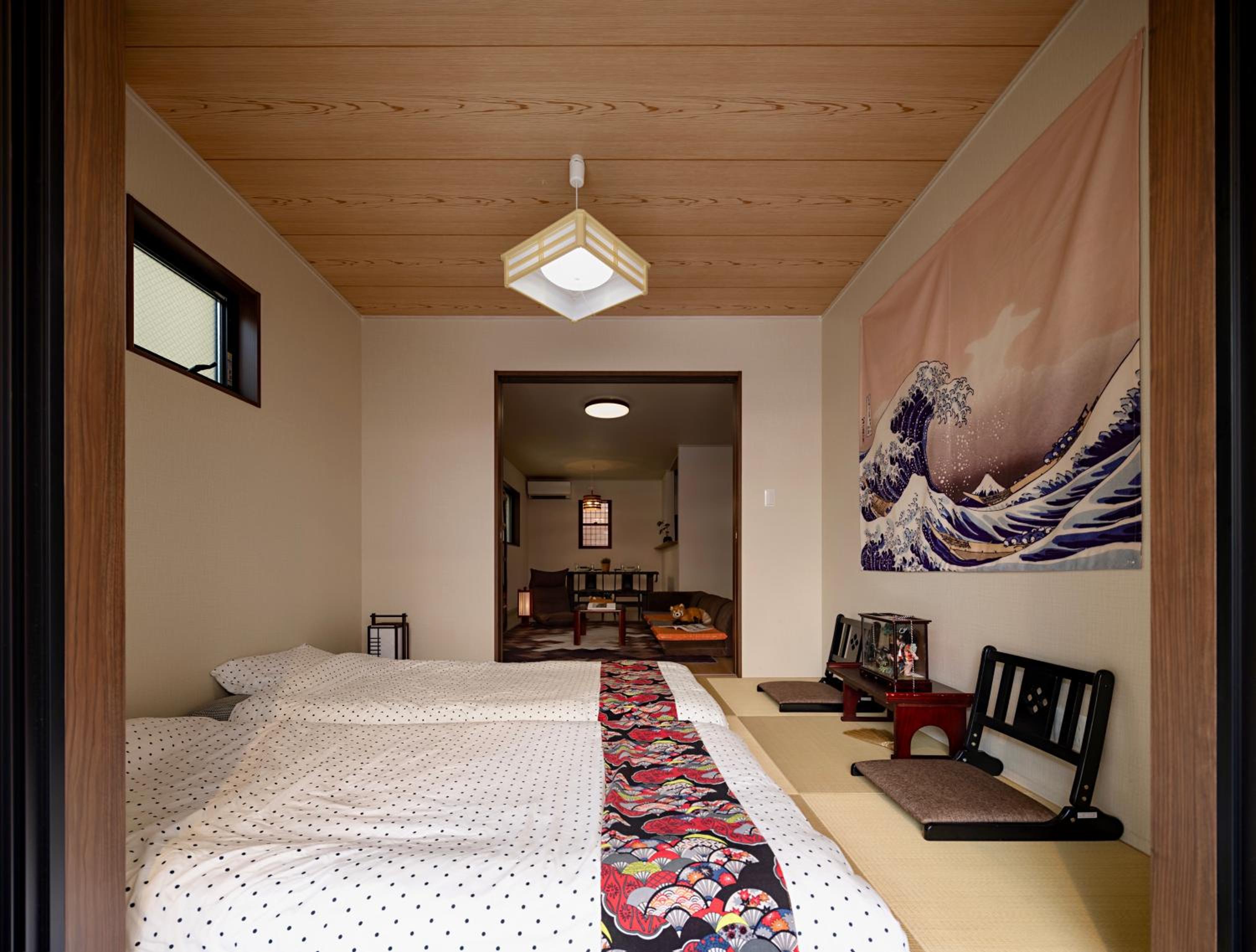 福助豆腐5mins walk to JRLoop Tsuruhashi 5mins to Nipponbashi Namba USJ Nara Direct