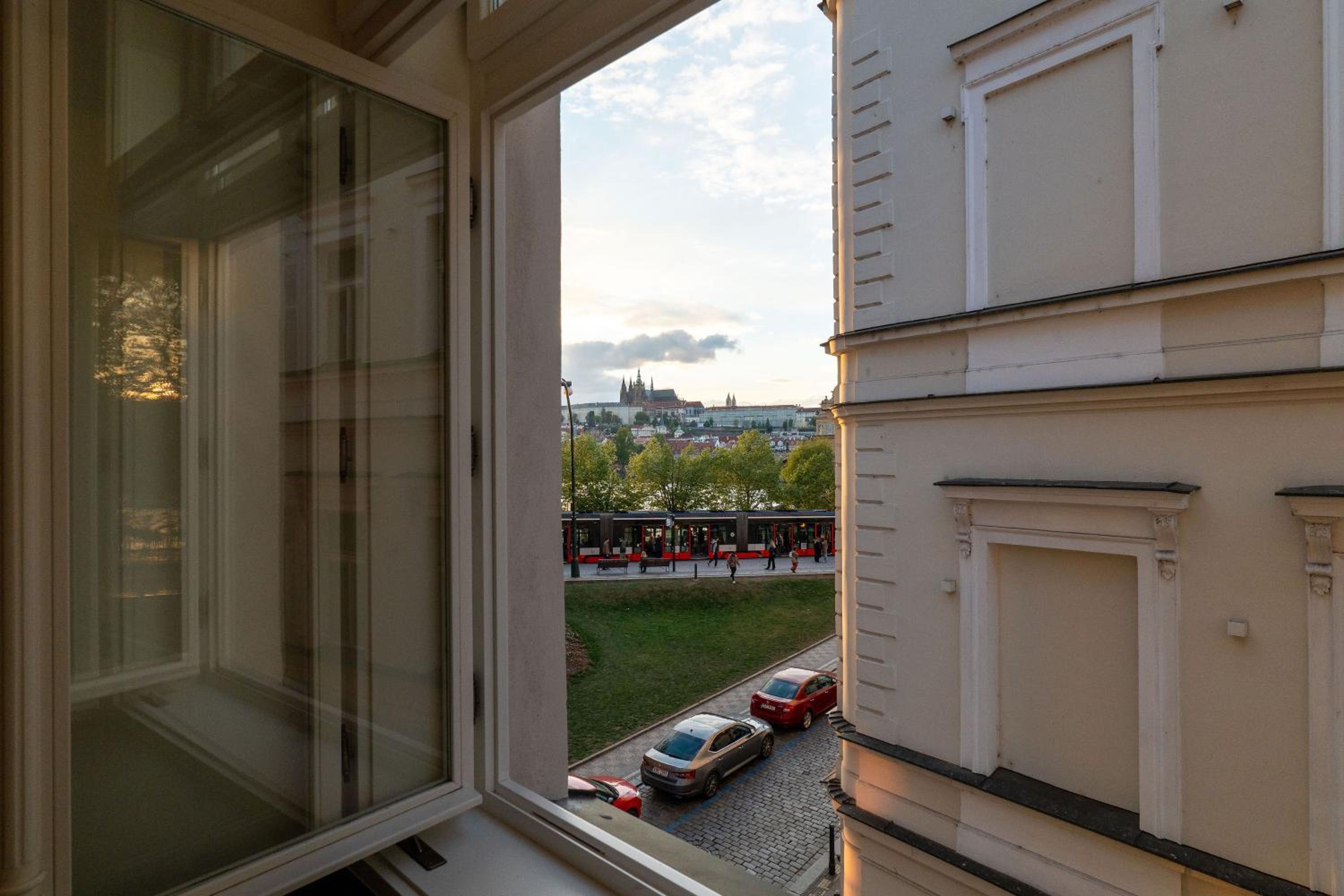 Naprstek Castle View Residence