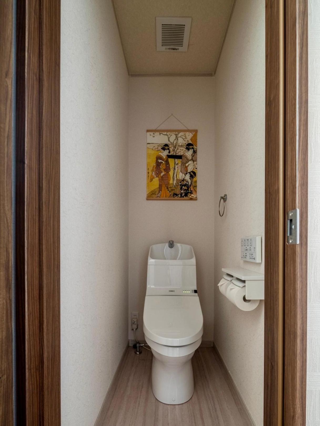 福助豆腐5mins walk to JRLoop Tsuruhashi 5mins to Nipponbashi Namba USJ Nara Direct