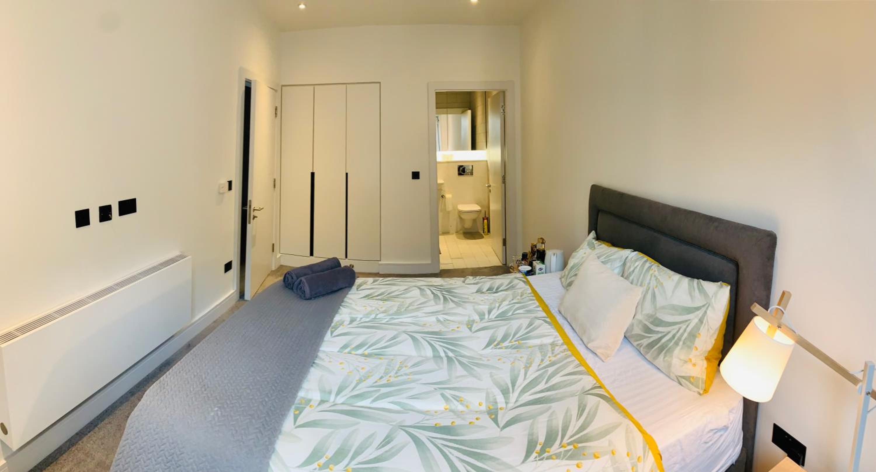Modern Ensuite Double Bedroom