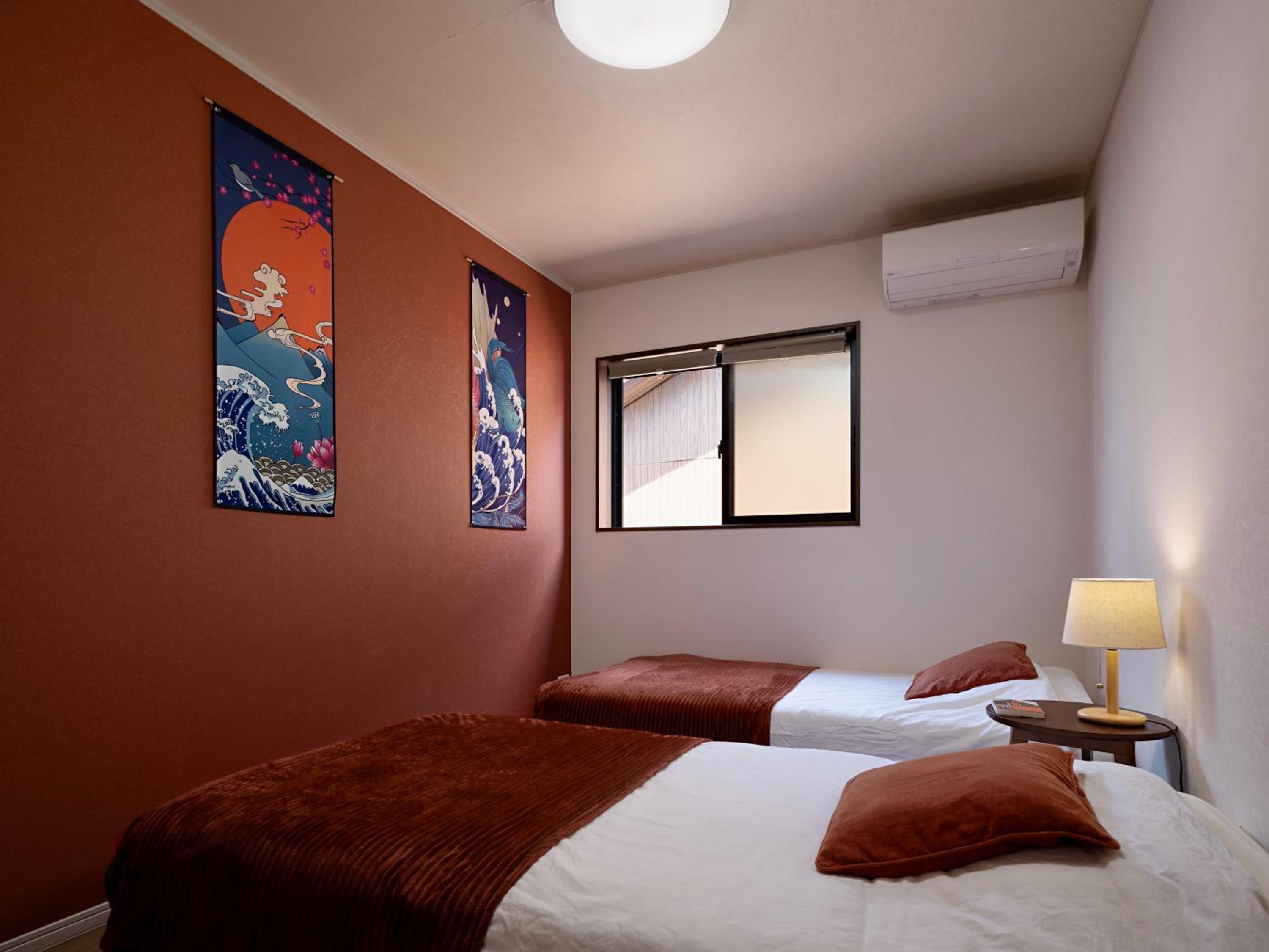福助豆腐5mins walk to JRLoop Tsuruhashi 5mins to Nipponbashi Namba USJ Nara Direct