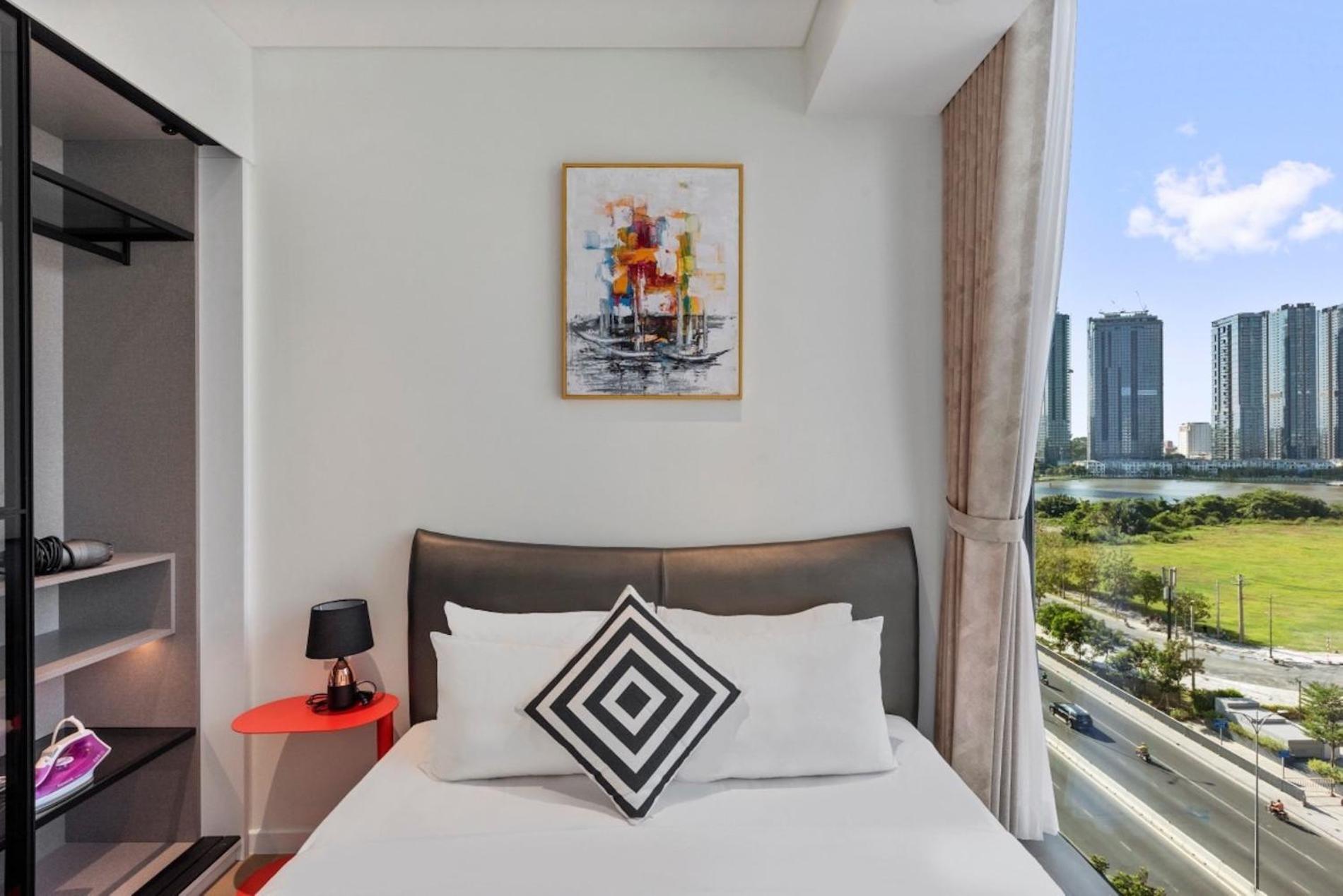 ZO Apartment Opera, Crest, Galleria -Central Saigon -Free POOL-GYM-SAUNA Room-YOGA Room