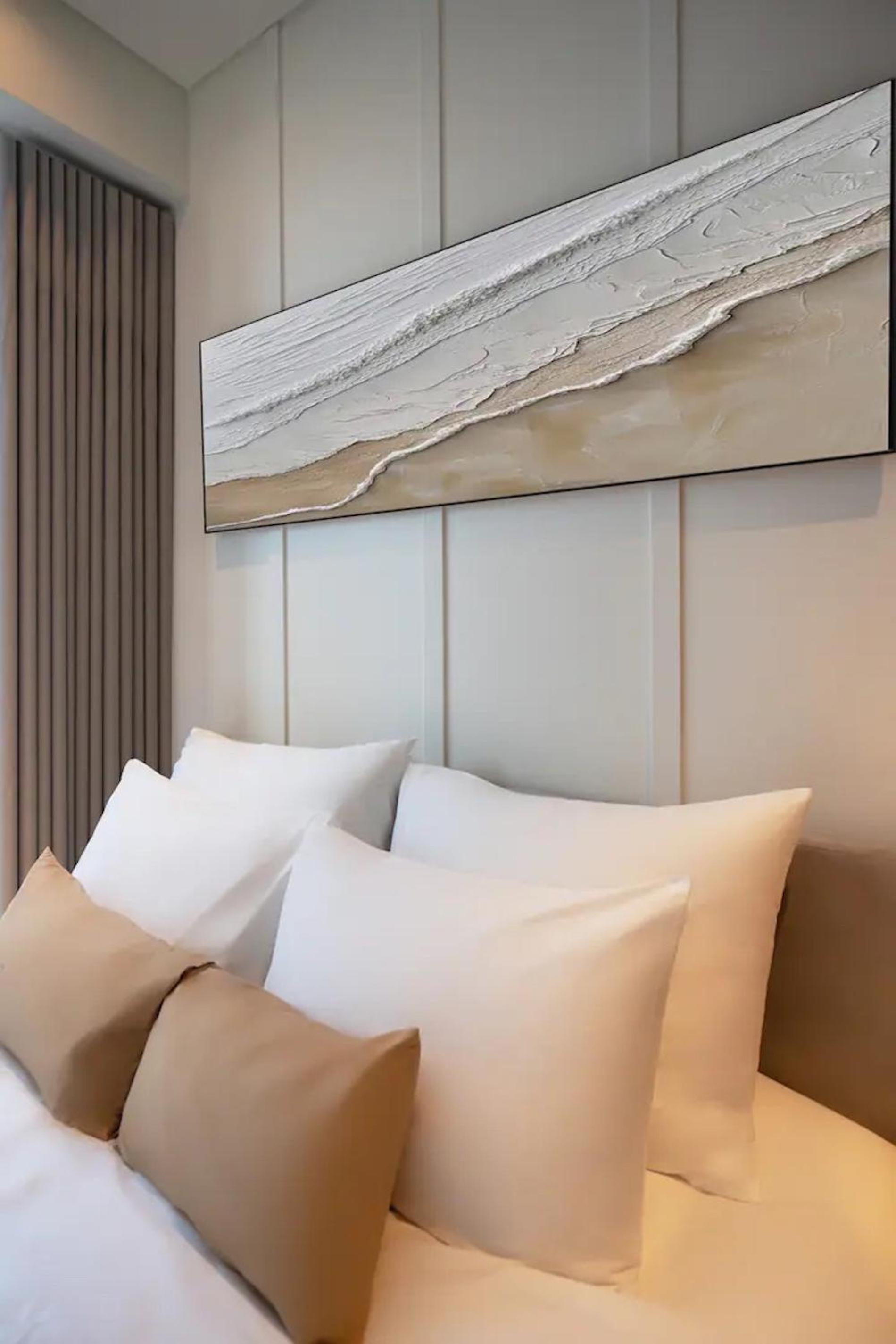 ZO Apartment Opera, Crest, Galleria -Central Saigon -Free POOL-GYM-SAUNA Room-YOGA Room