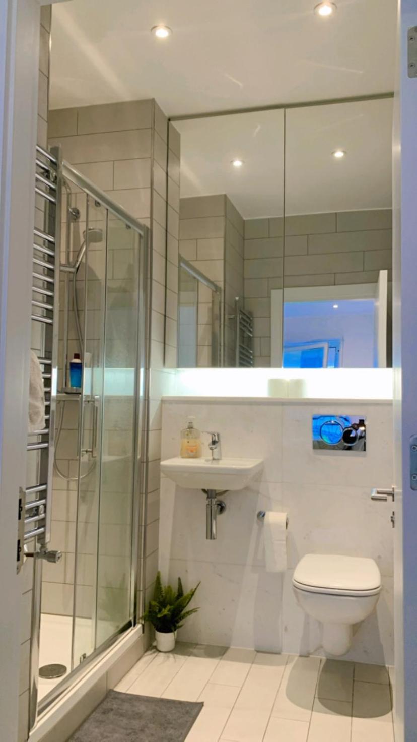 Modern Ensuite Double Bedroom