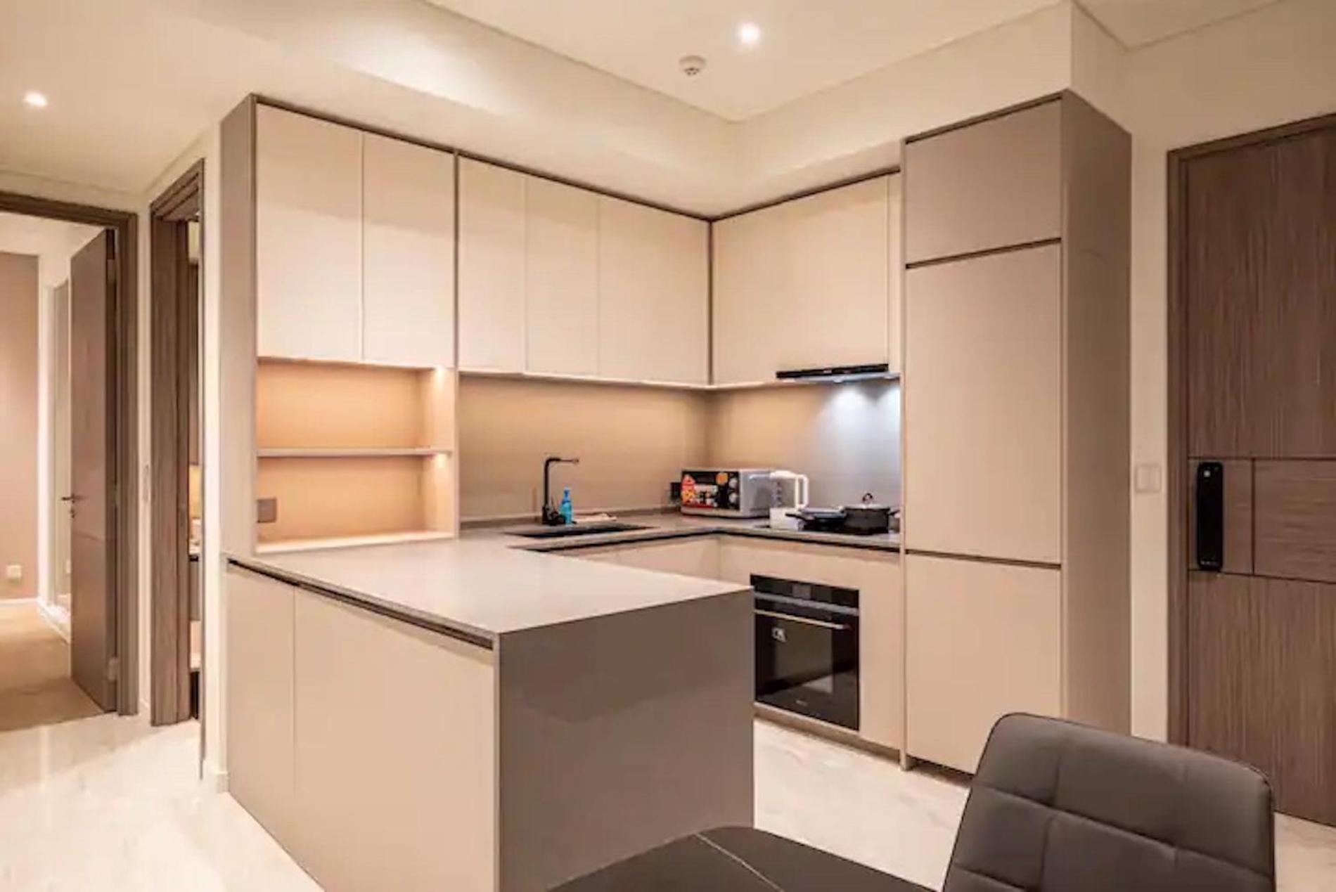 ZO Apartment Opera, Crest, Galleria -Central Saigon -Free POOL-GYM-SAUNA Room-YOGA Room