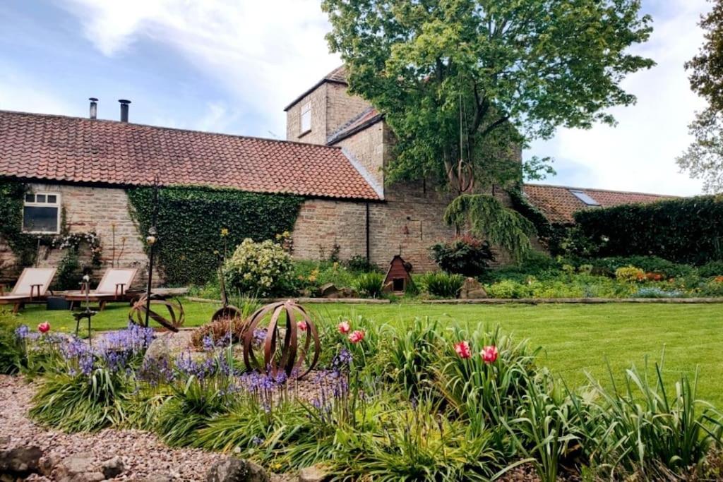 Rural cottage! Wood-fired hot tub Bliss awaits view 4