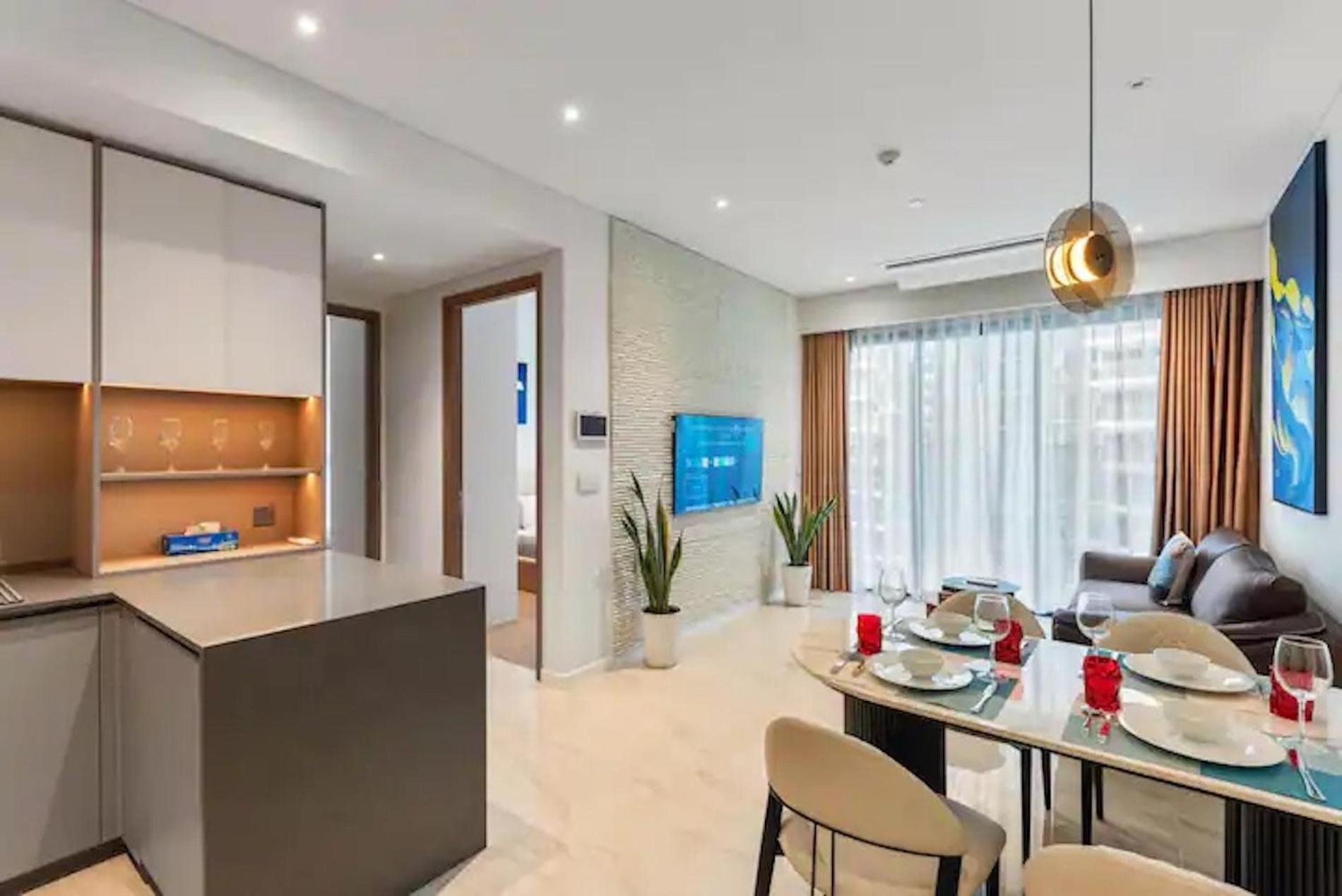 ZO Apartment Opera, Crest, Galleria -Central Saigon -Free POOL-GYM-SAUNA Room-YOGA Room