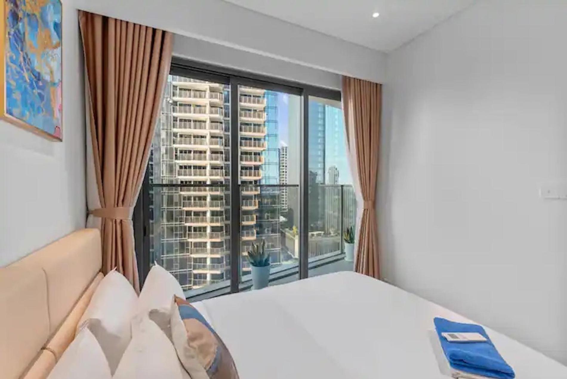ZO Apartment Opera, Crest, Galleria -Central Saigon -Free POOL-GYM-SAUNA Room-YOGA Room